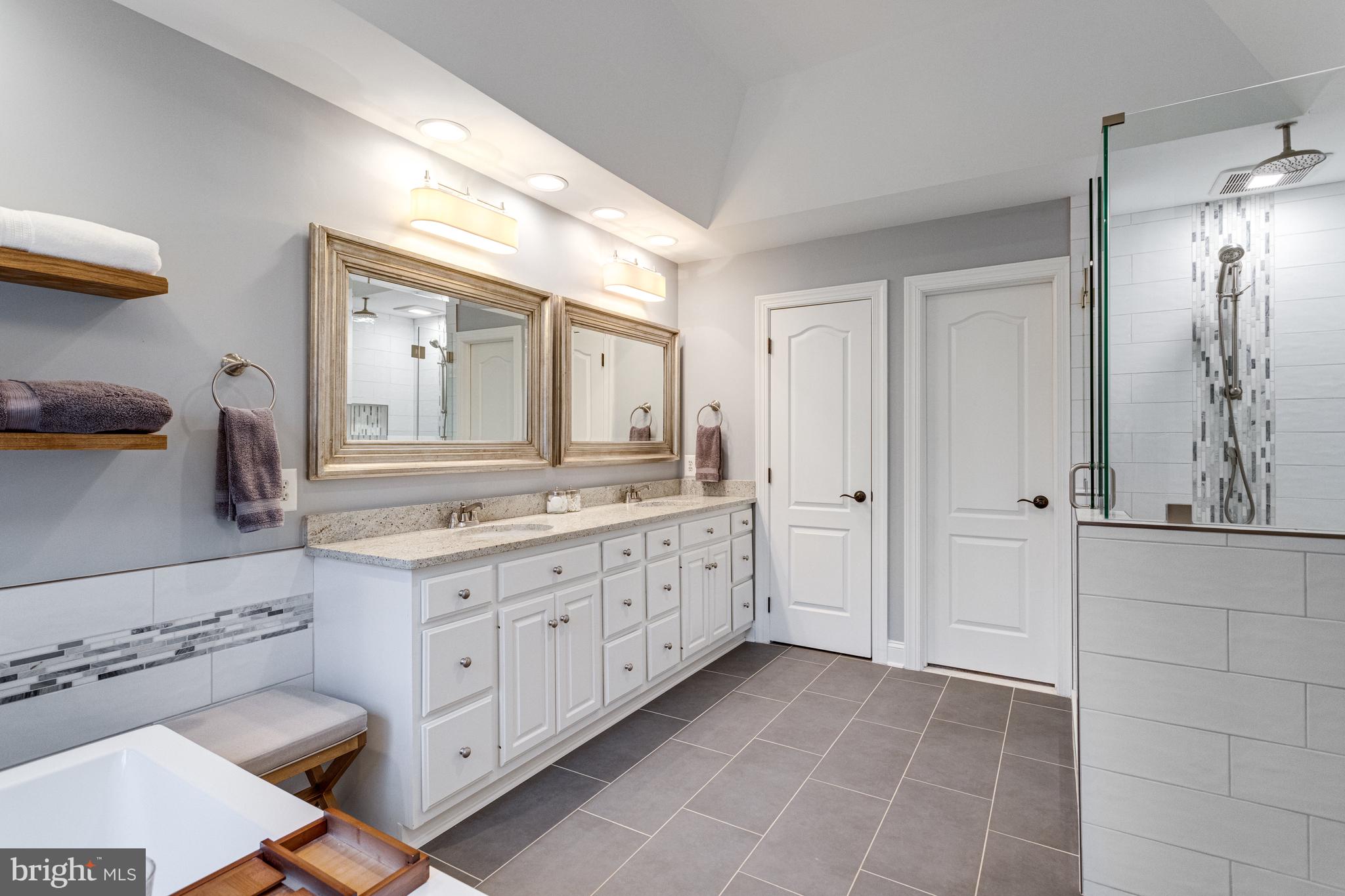 DEEP GLEN - Residential