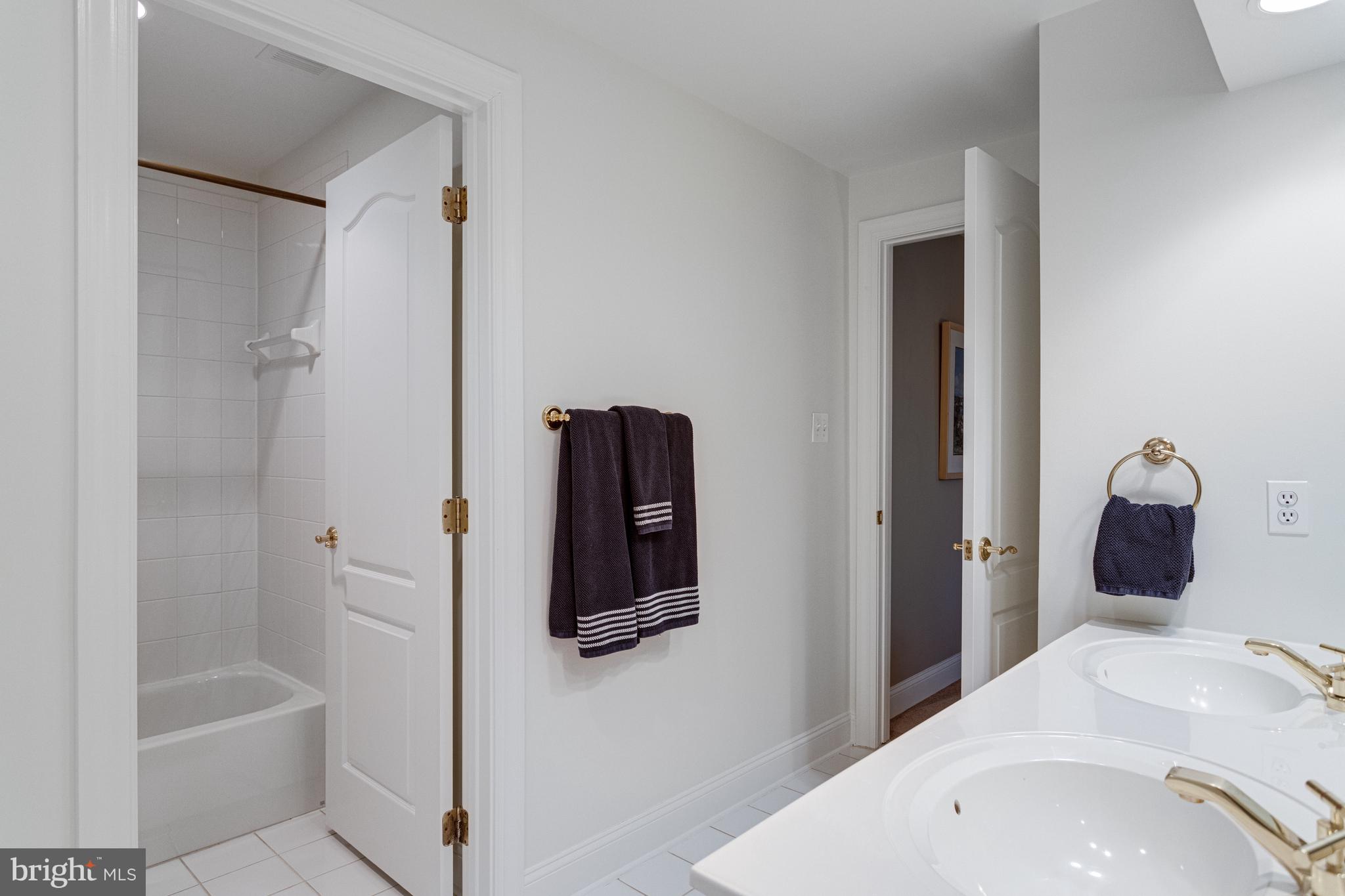 DEEP GLEN - Residential