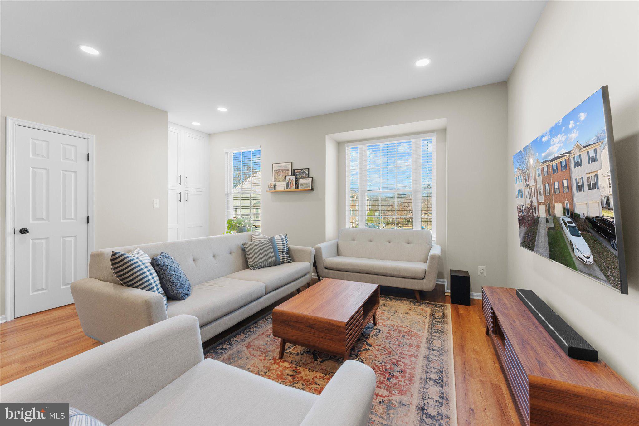 ASHBURN FARM - Residential