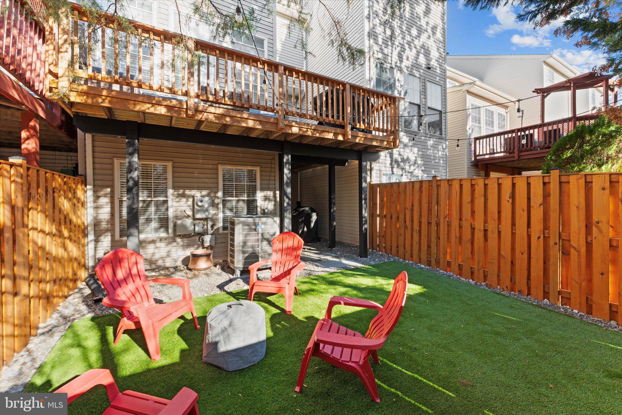 ASHBURN FARM - Residential