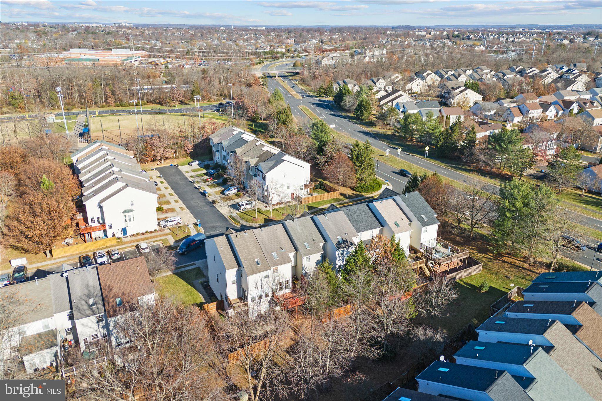 ASHBURN FARM - Residential