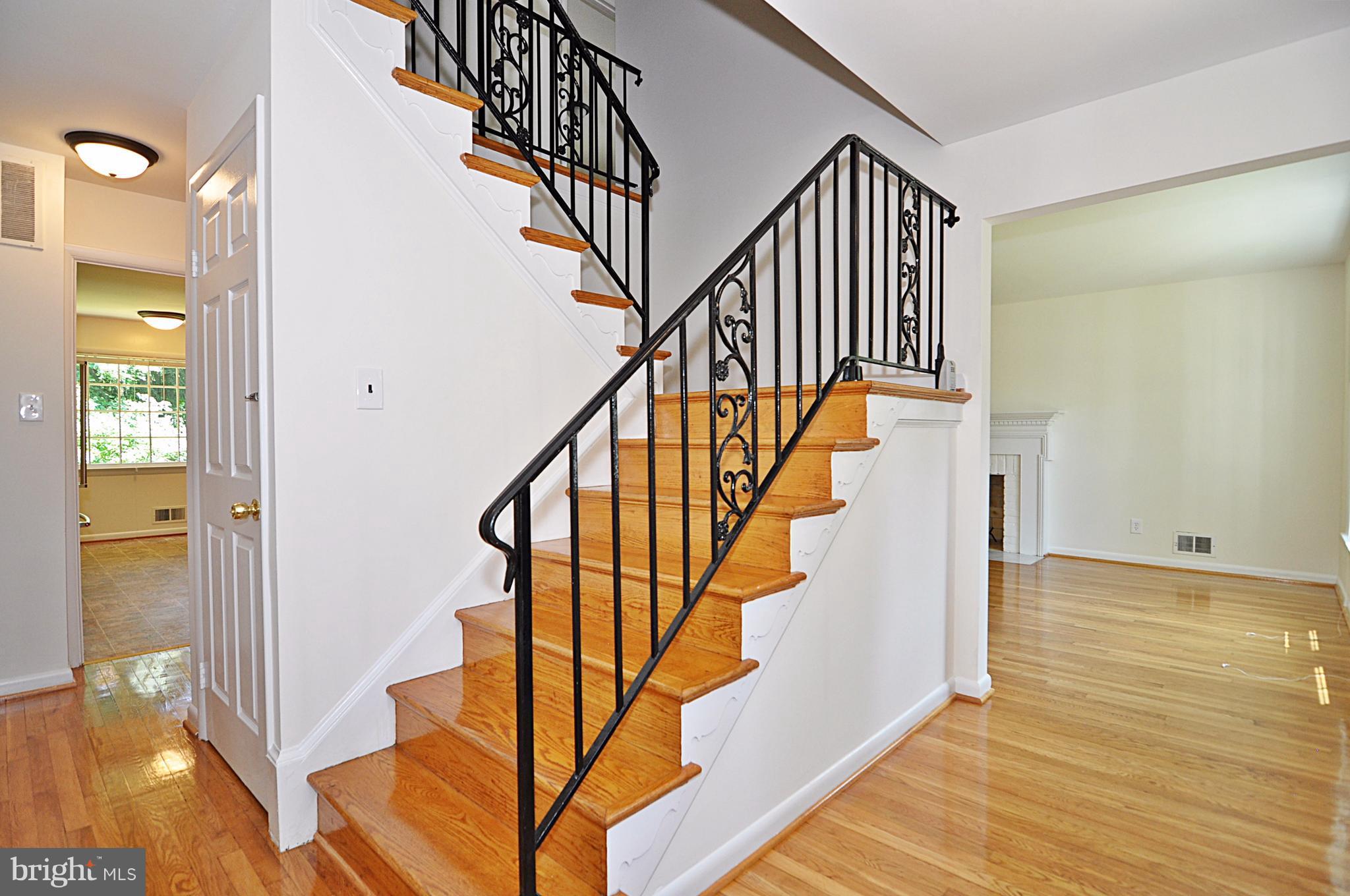 SLEEPY HOLLOW PARK - Residential Lease