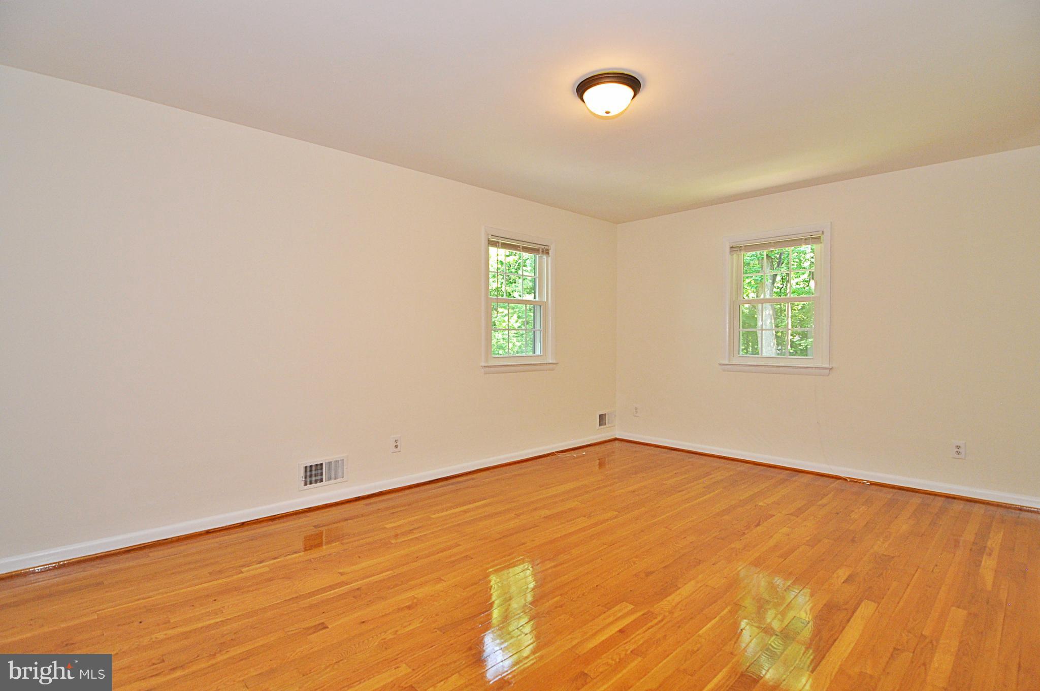 SLEEPY HOLLOW PARK - Residential Lease