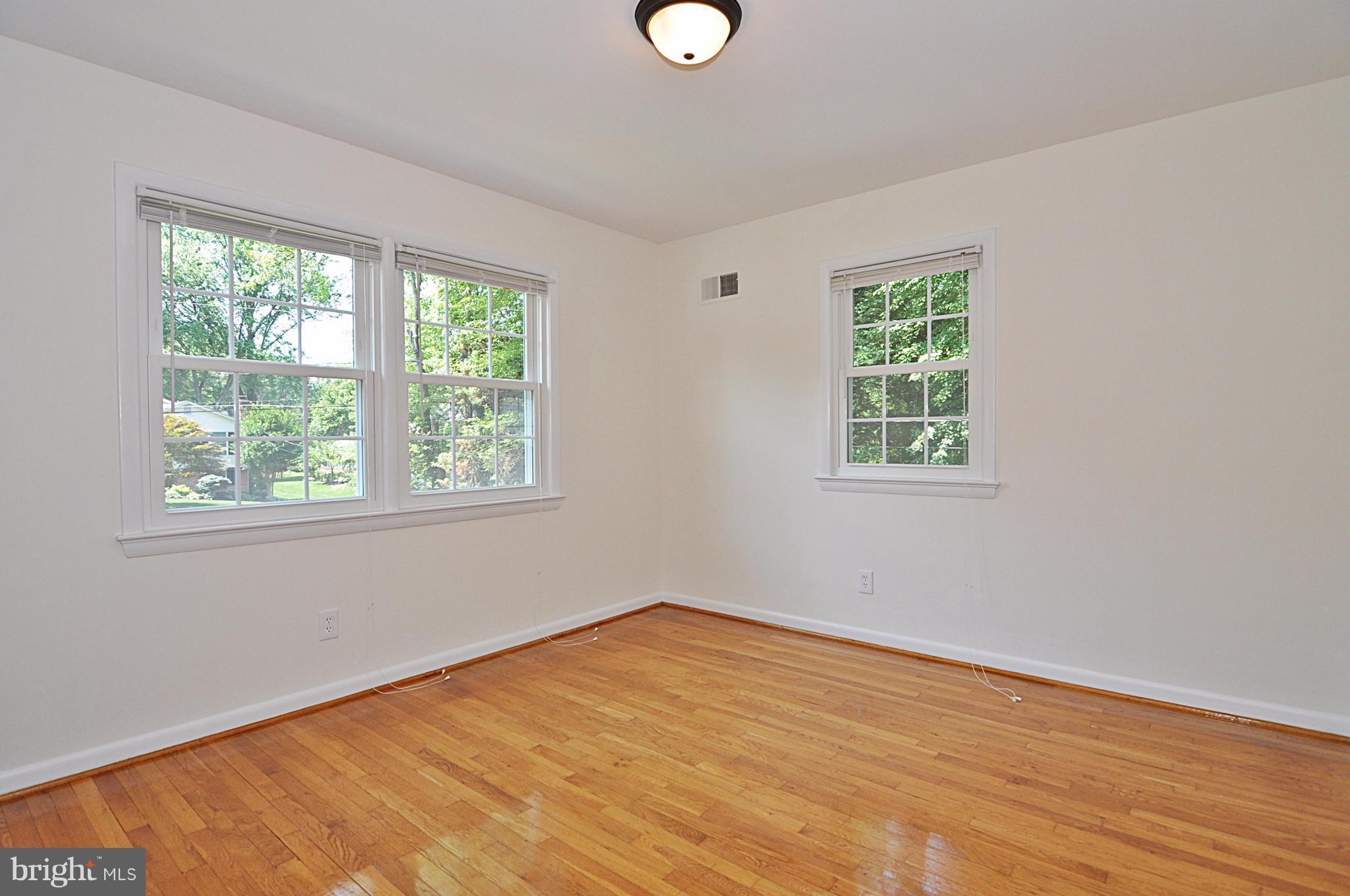 SLEEPY HOLLOW PARK - Residential Lease