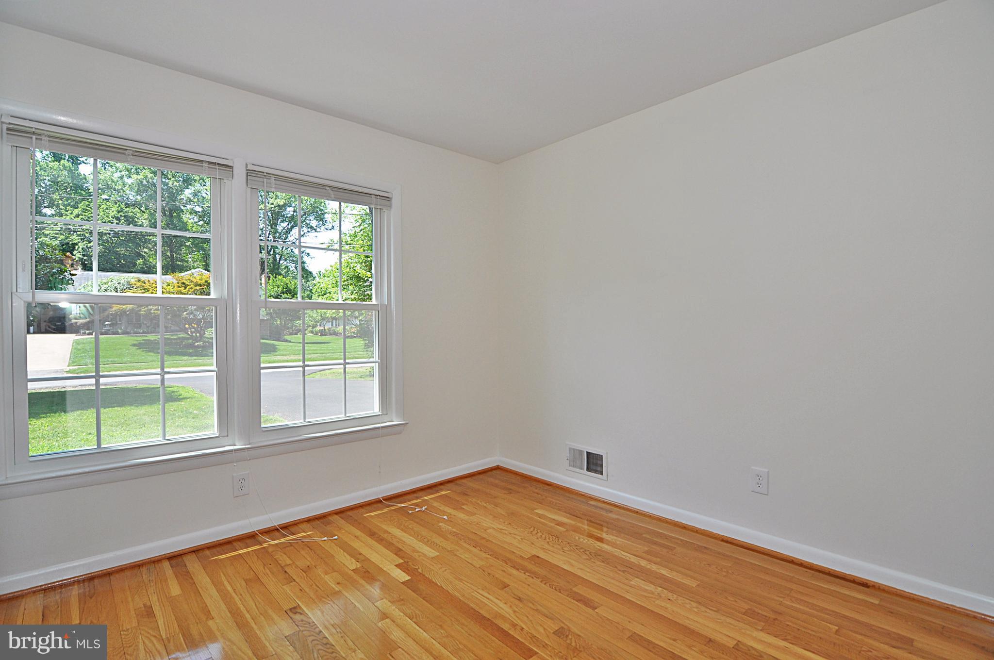 SLEEPY HOLLOW PARK - Residential Lease