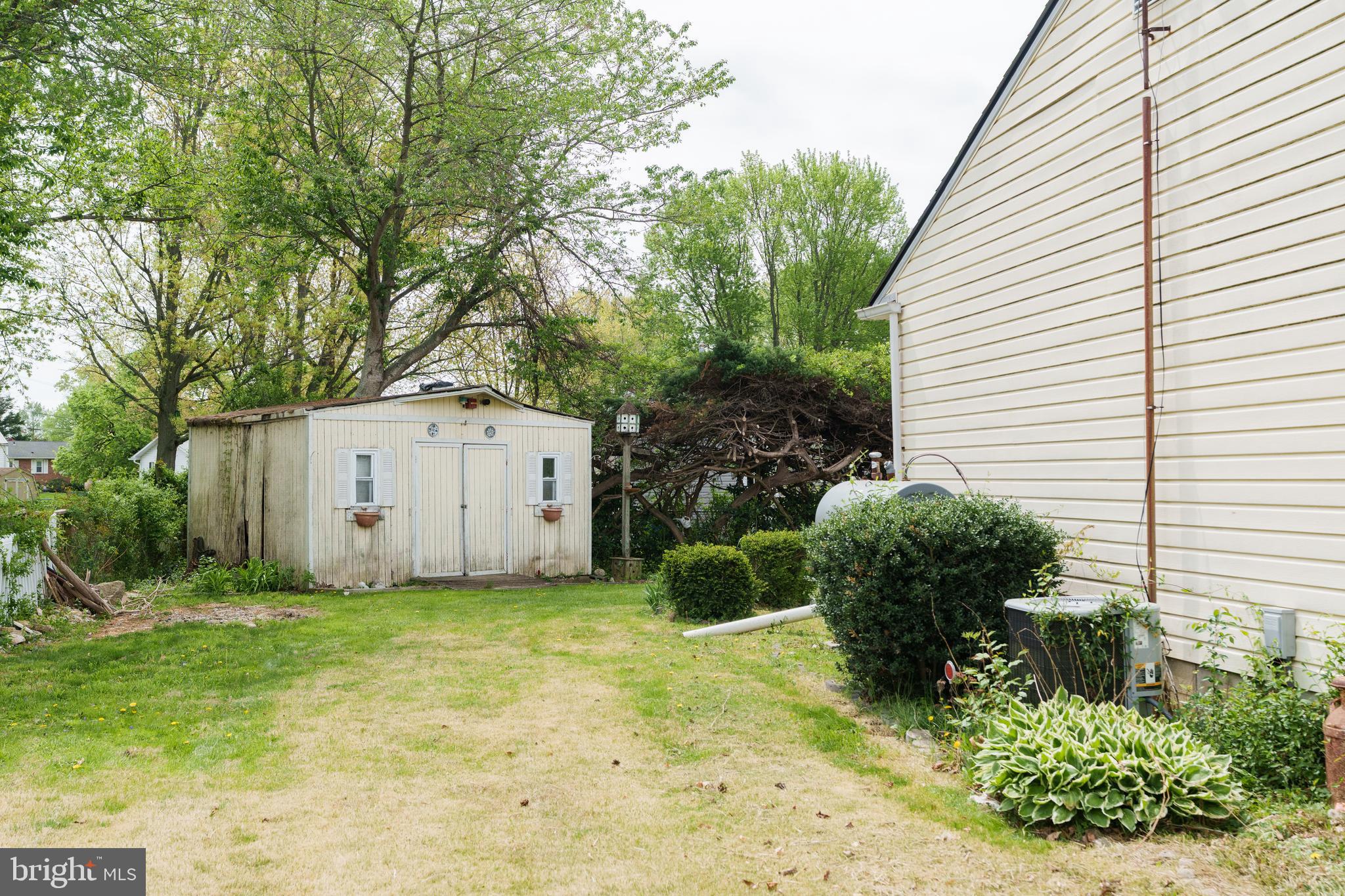 THOMSON ESTATES - Residential