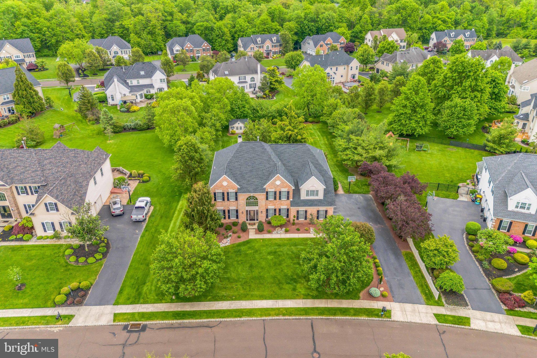 HORSHAM CHASE - Residential