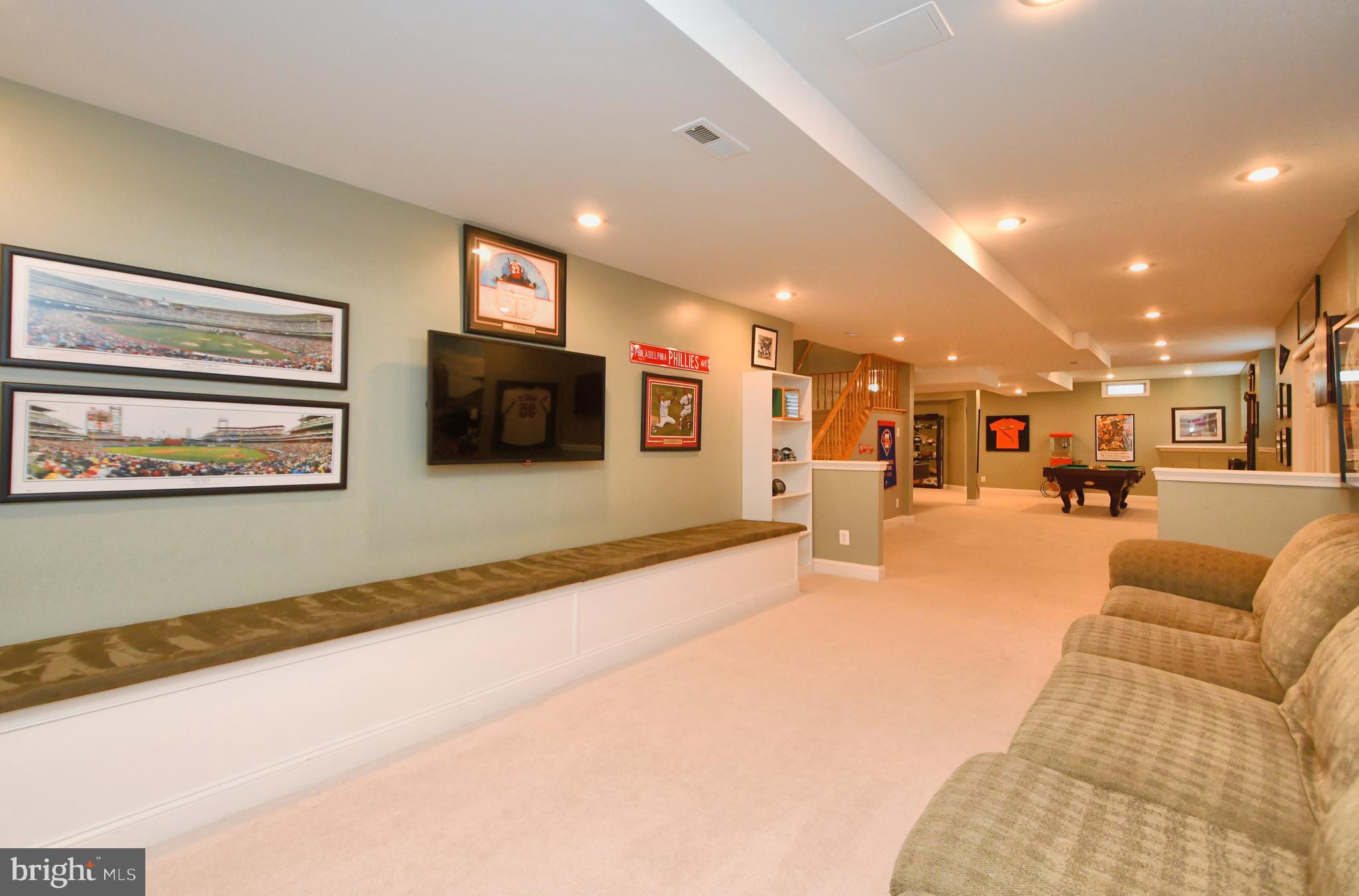 HORSHAM CHASE - Residential