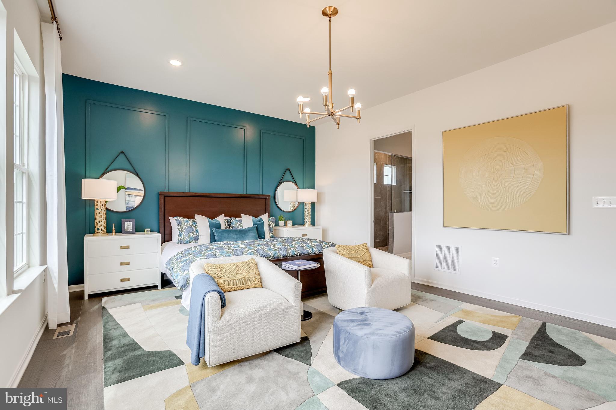 FOUR SEASONS - Residential