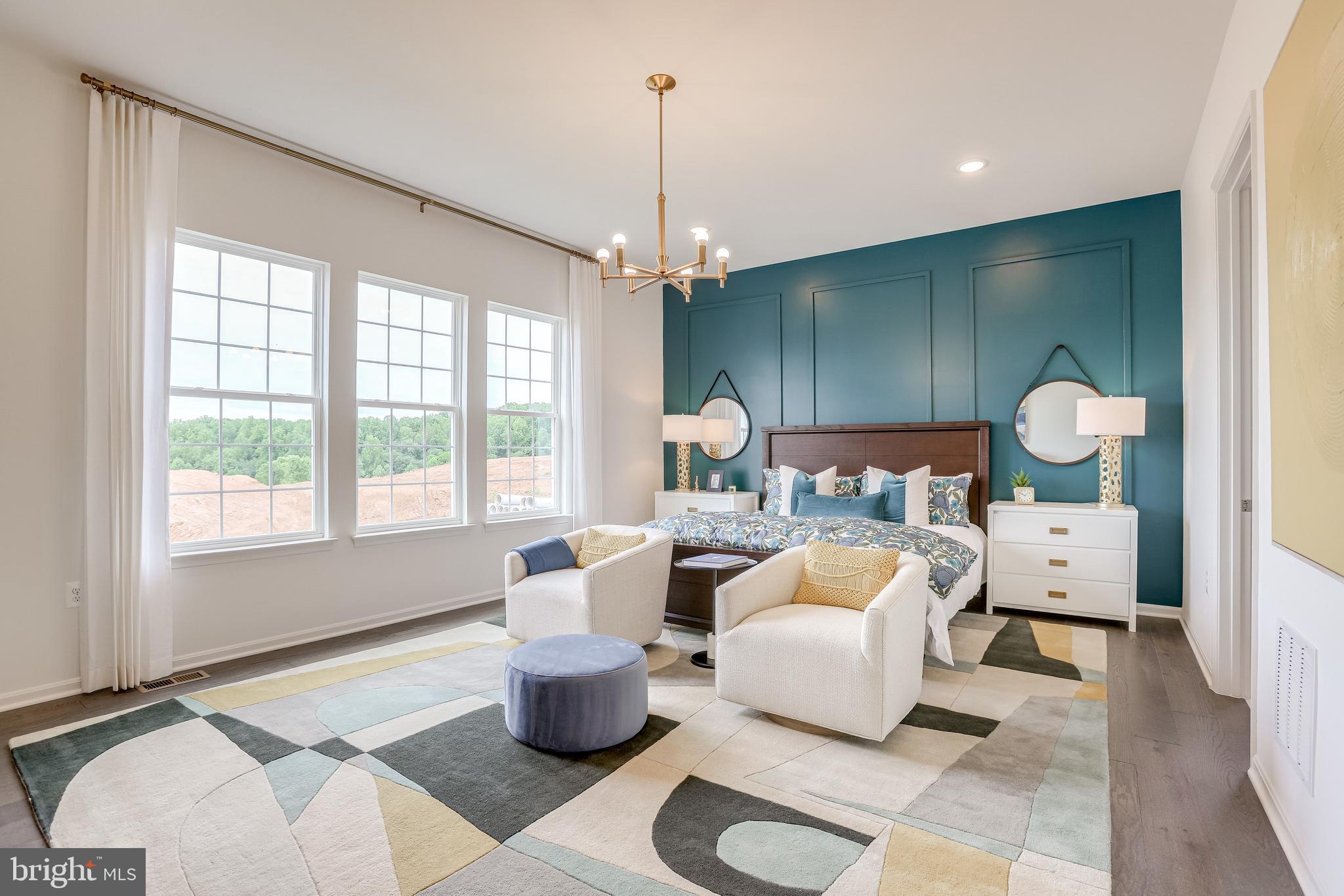 FOUR SEASONS - Residential