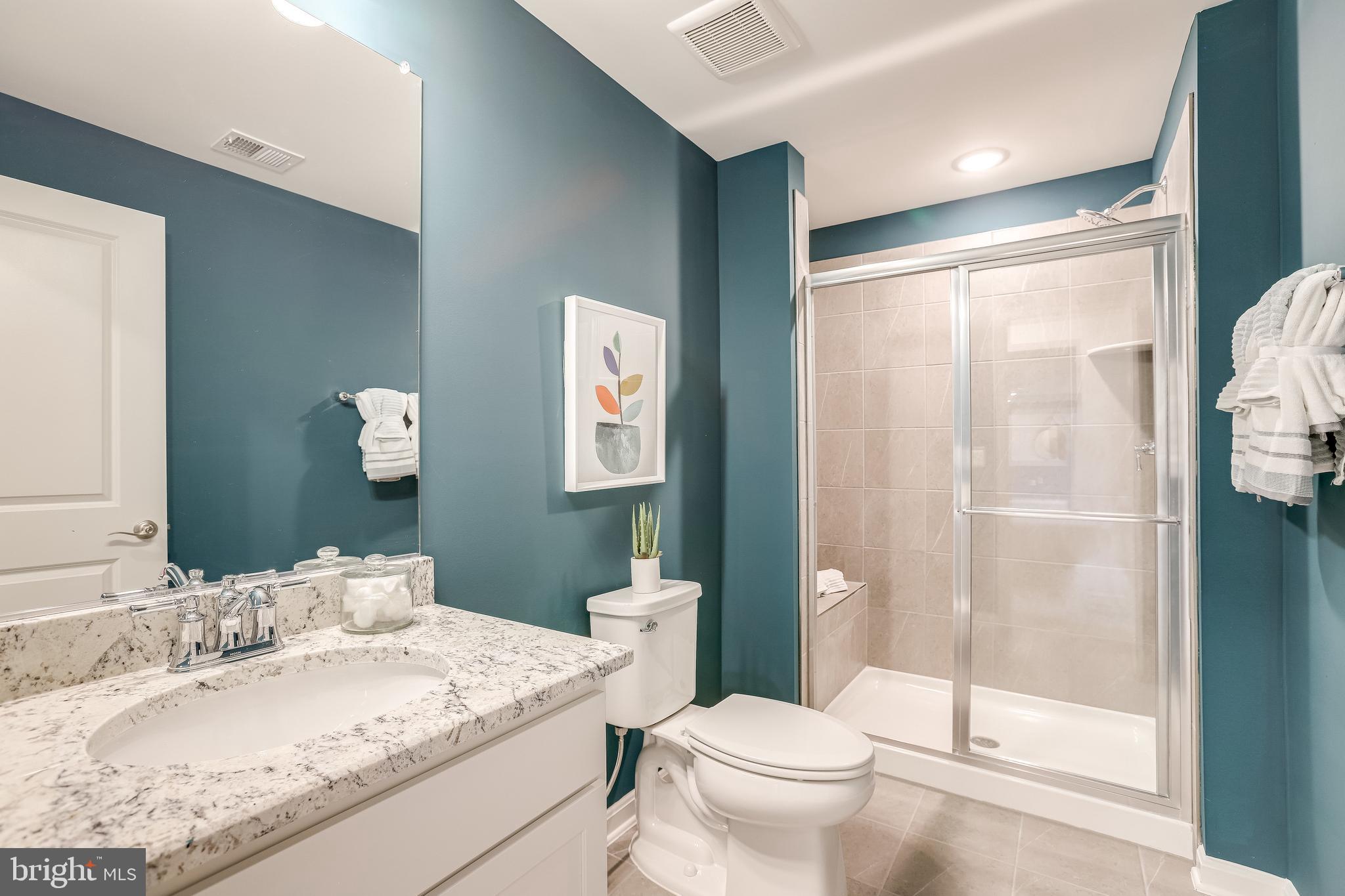 FOUR SEASONS - Residential