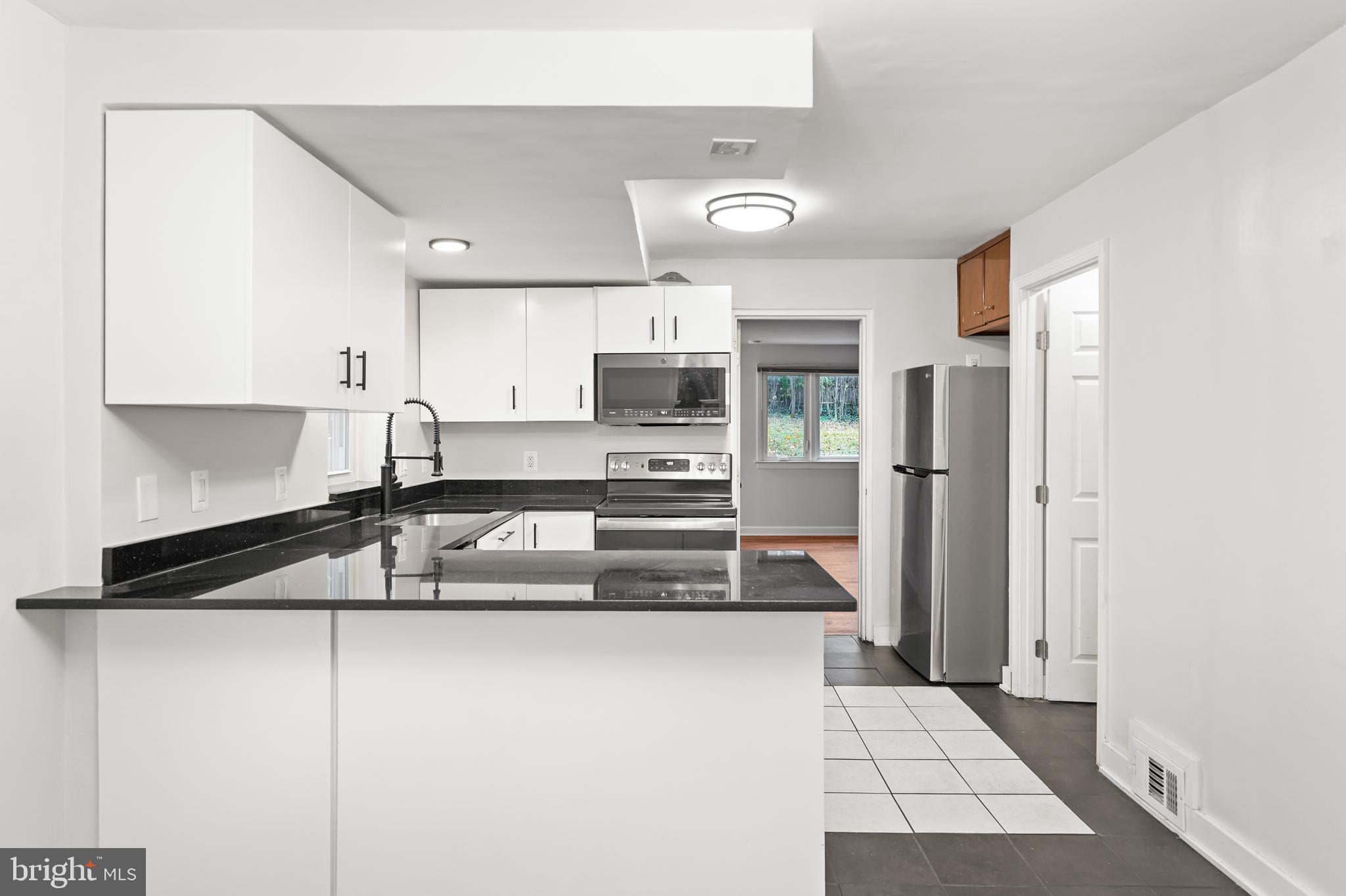 WHISTLING PINES - Residential