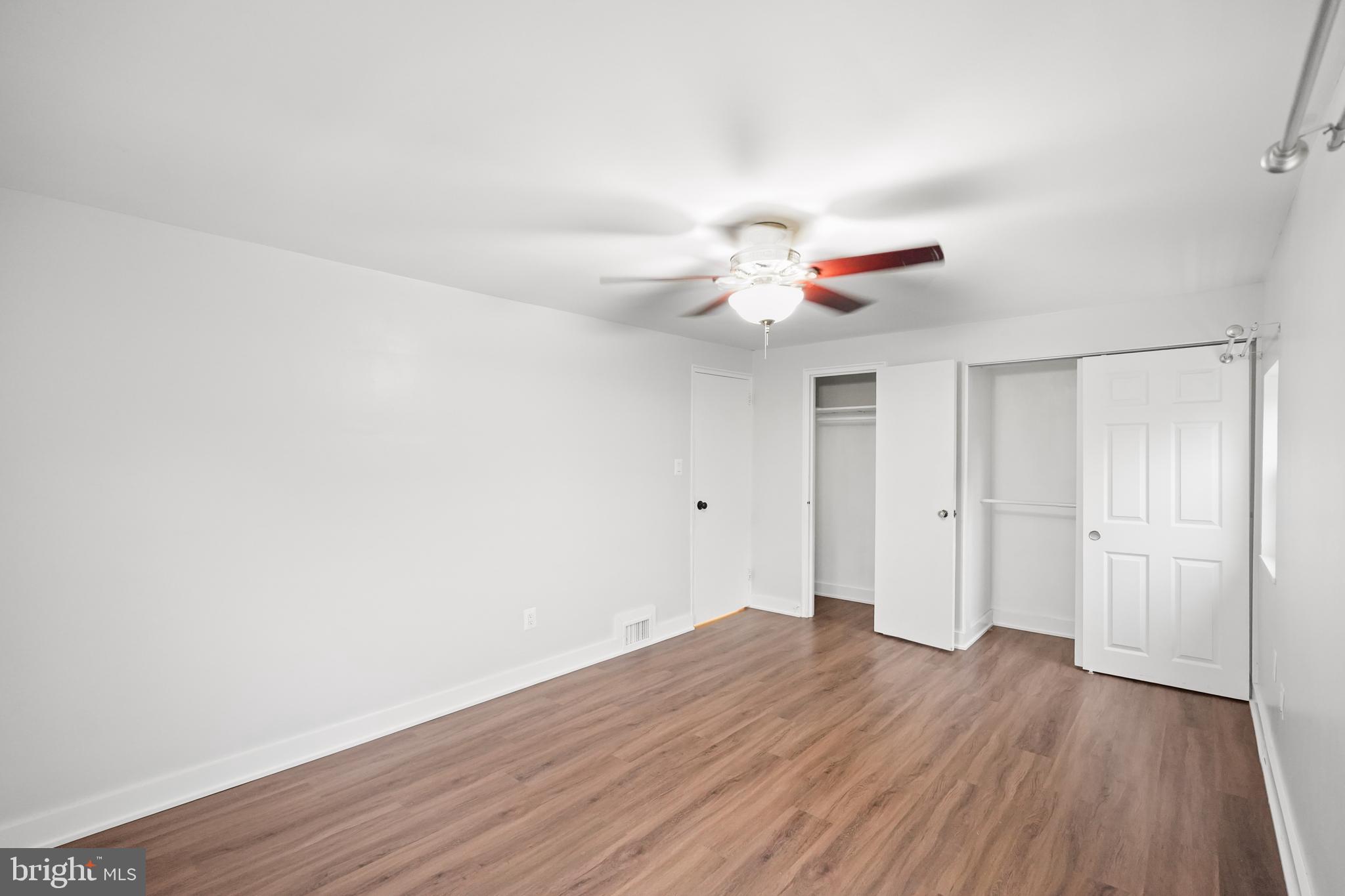 WHISTLING PINES - Residential