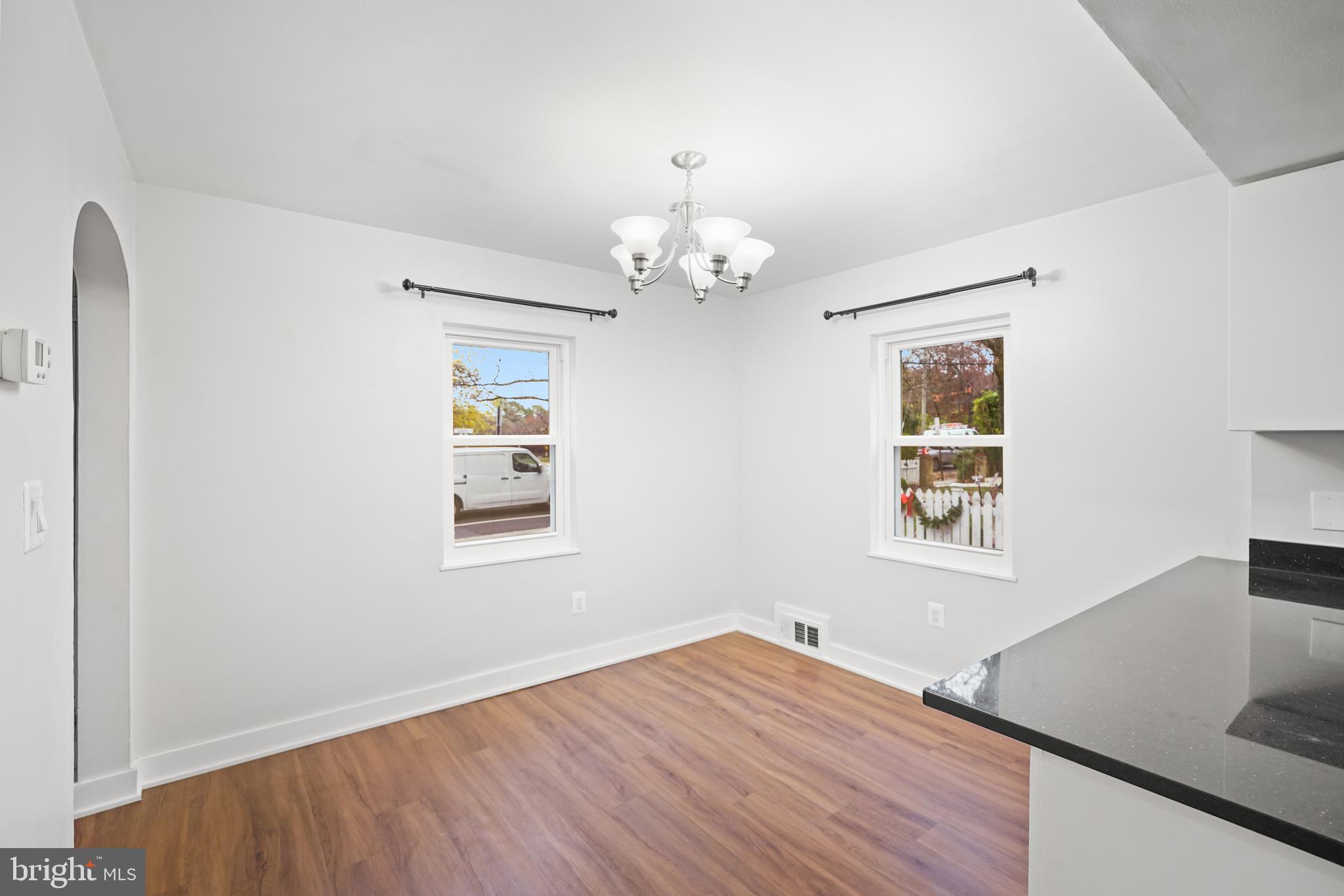 WHISTLING PINES - Residential