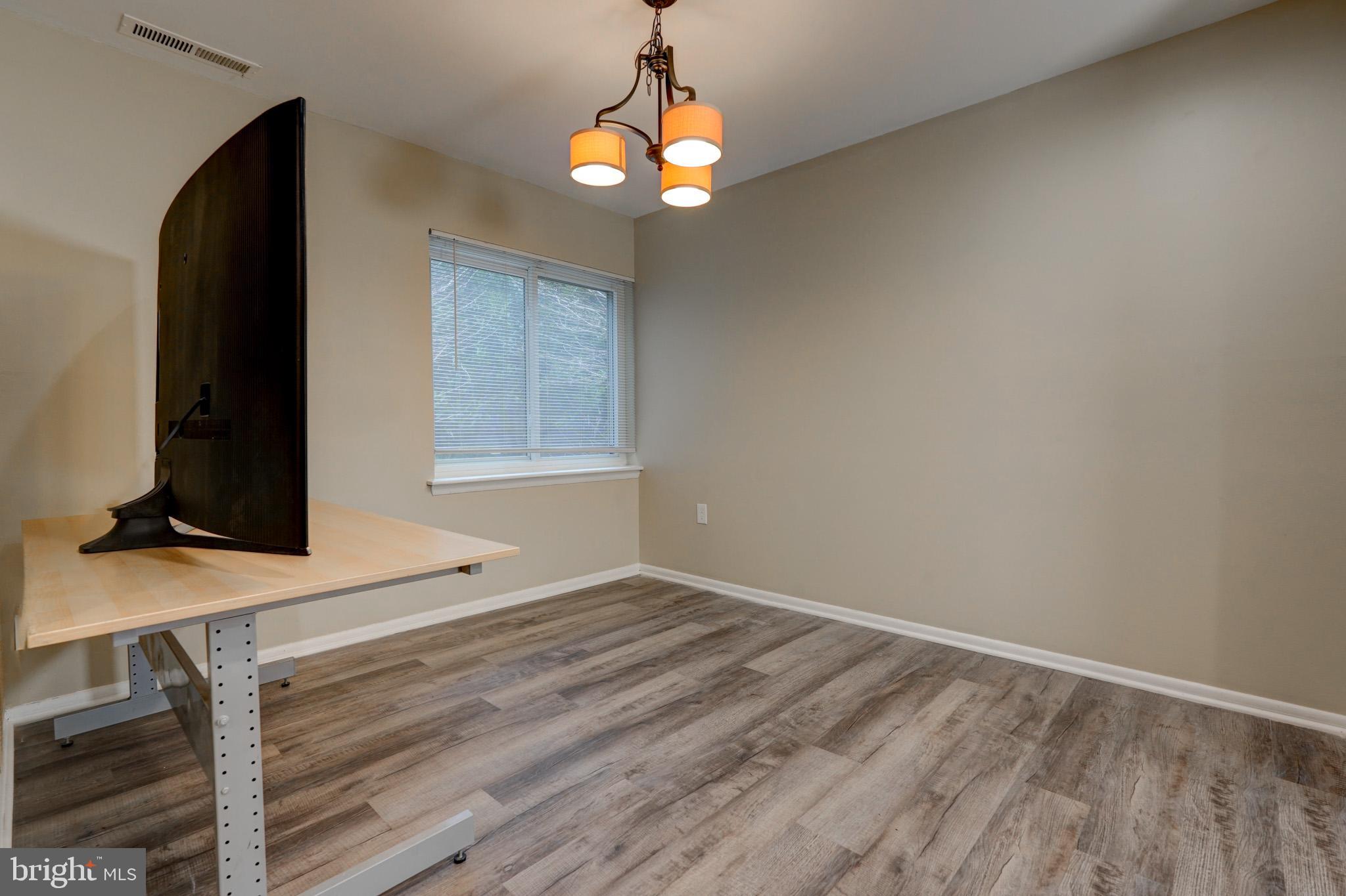 NORTH CREEK VILLAS - Residential