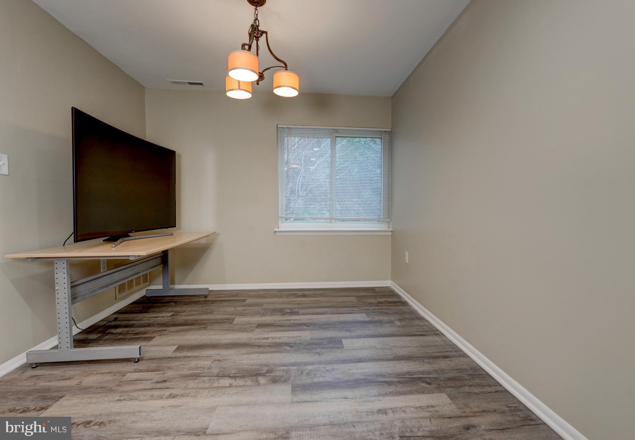 NORTH CREEK VILLAS - Residential