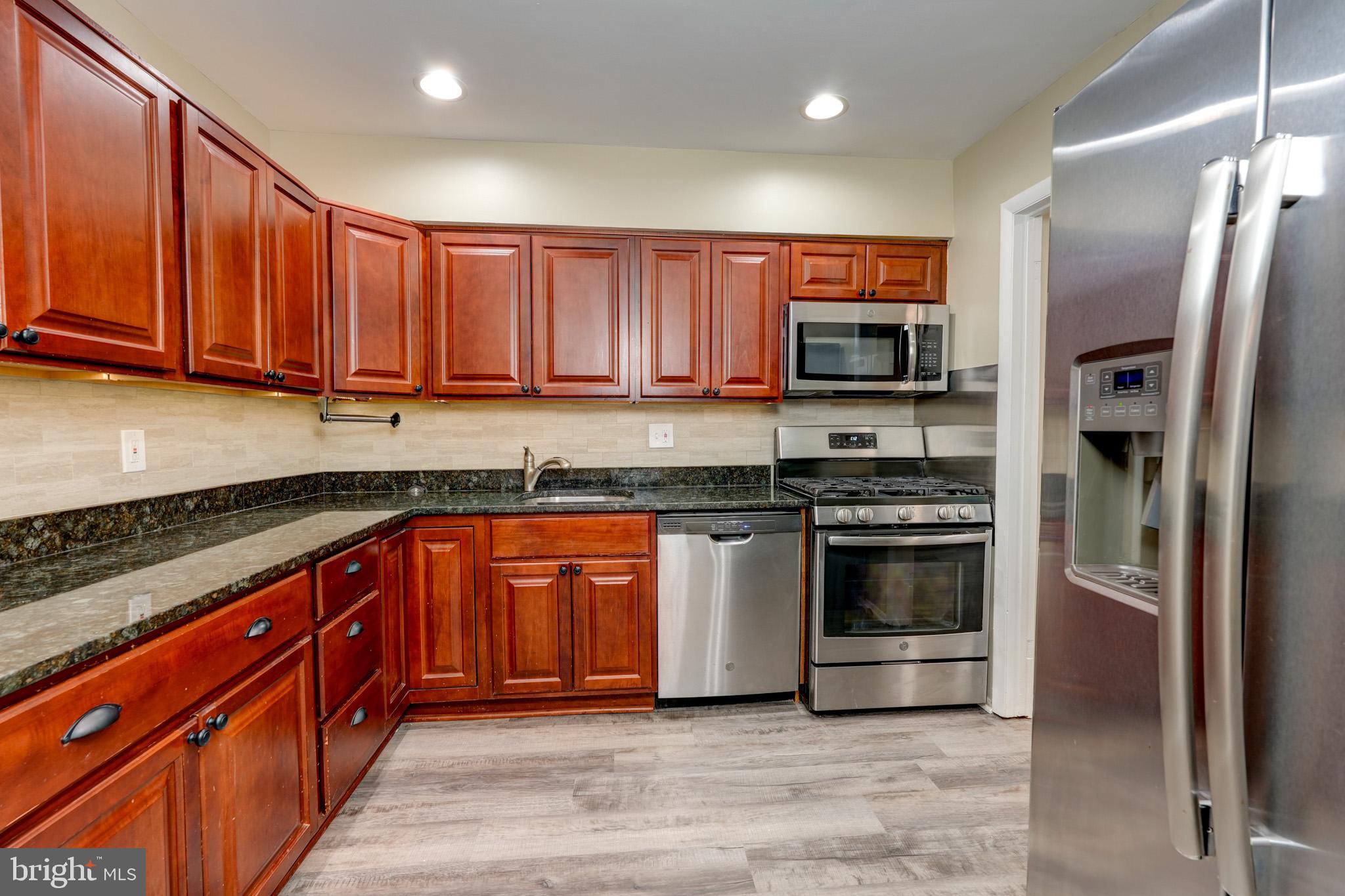 NORTH CREEK VILLAS - Residential