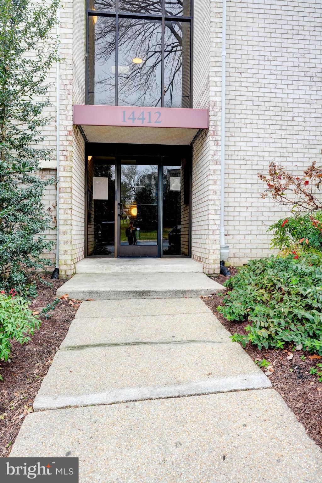 NORTH CREEK VILLAS - Residential