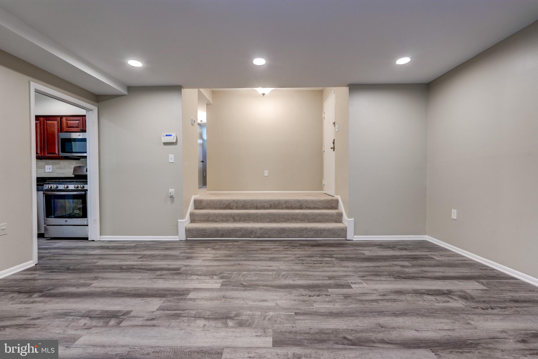 NORTH CREEK VILLAS - Residential