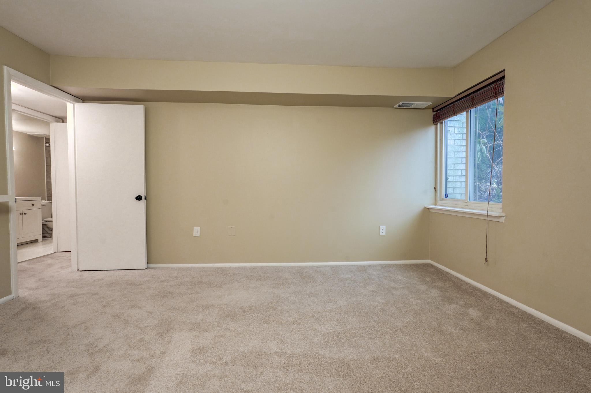 NORTH CREEK VILLAS - Residential