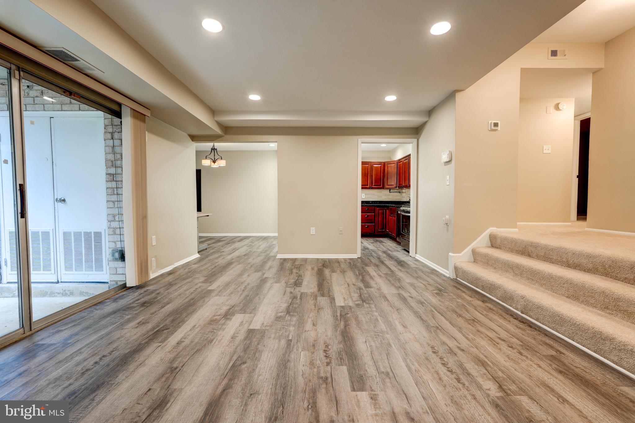 NORTH CREEK VILLAS - Residential