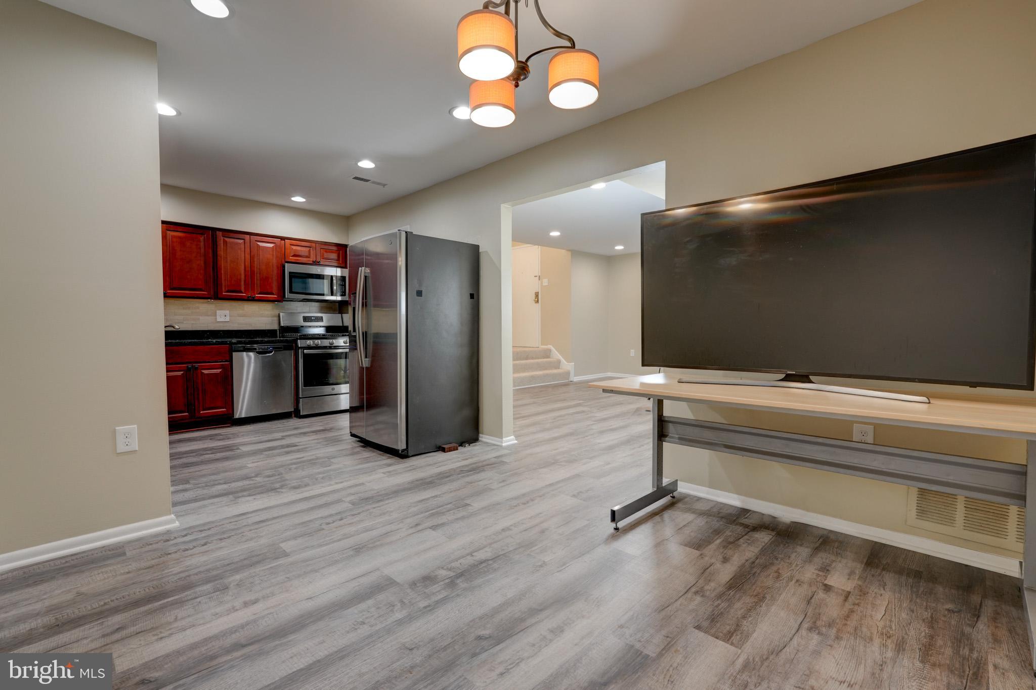 NORTH CREEK VILLAS - Residential