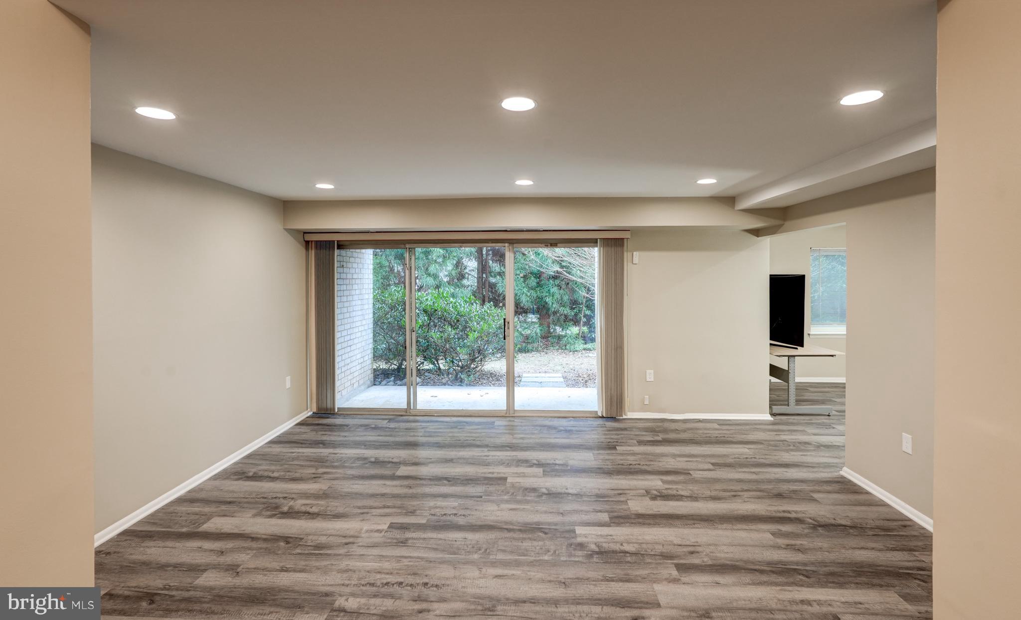 NORTH CREEK VILLAS - Residential