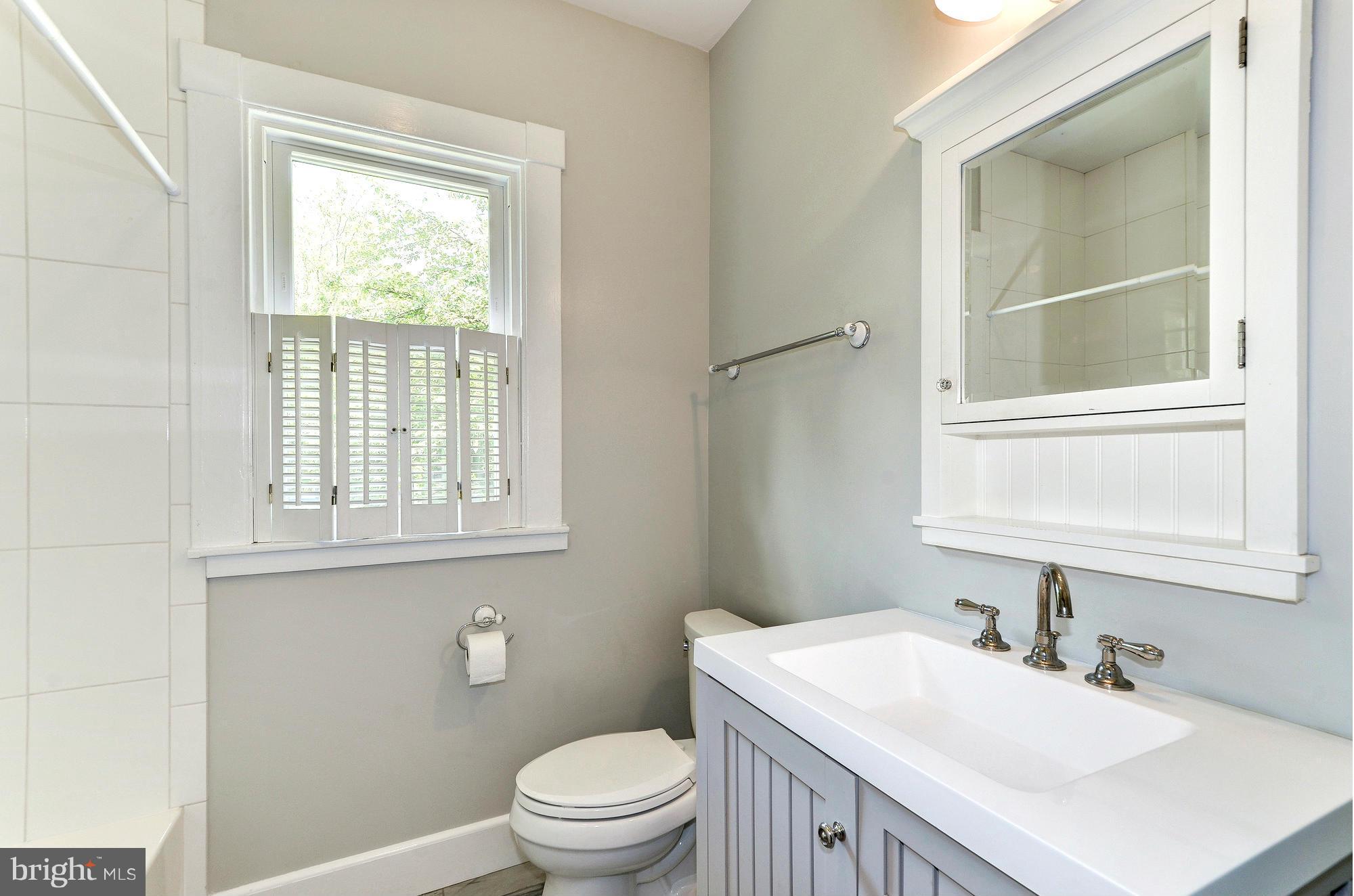 EDGEWATER BEACH - Residential