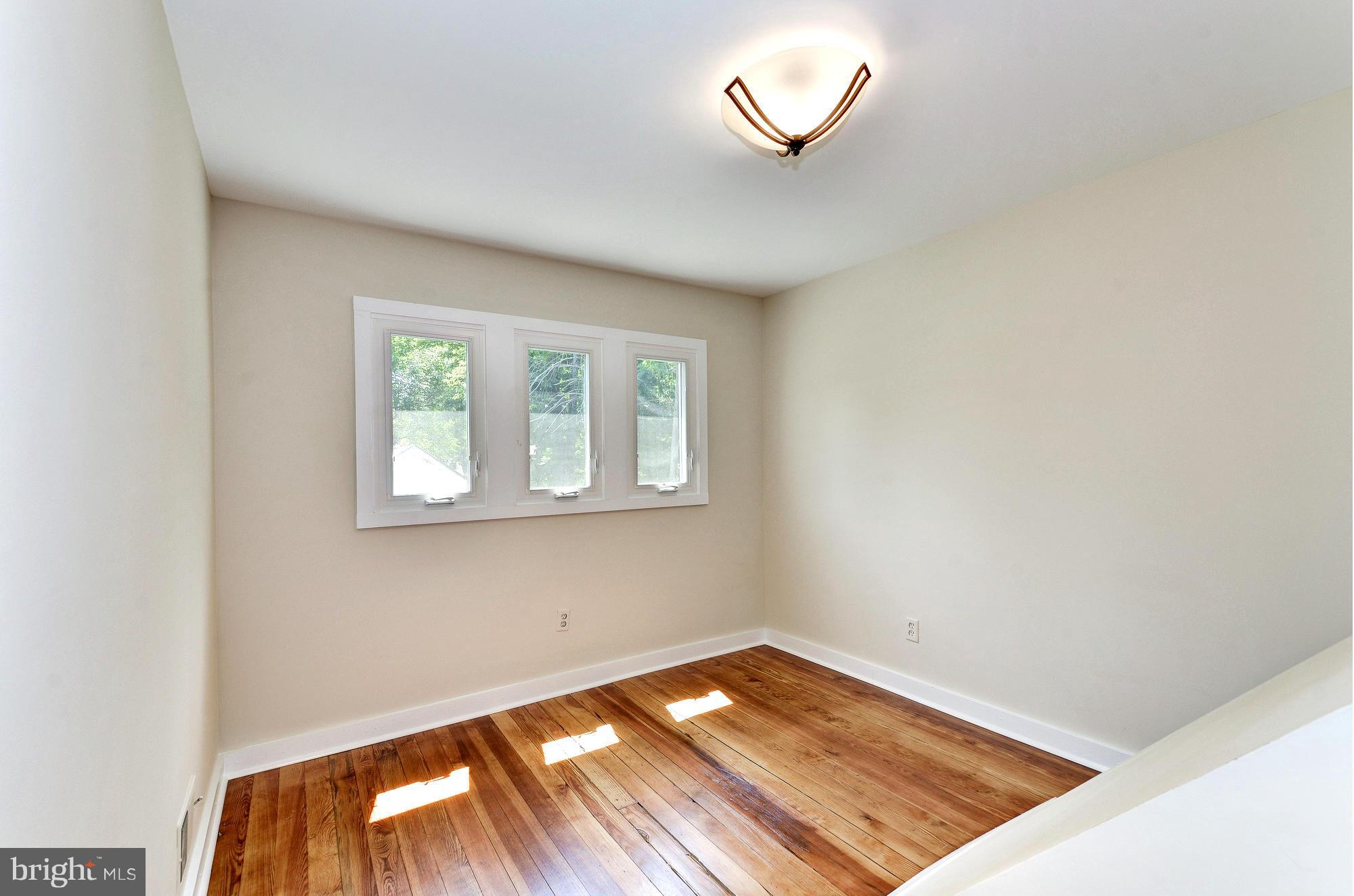 EDGEWATER BEACH - Residential