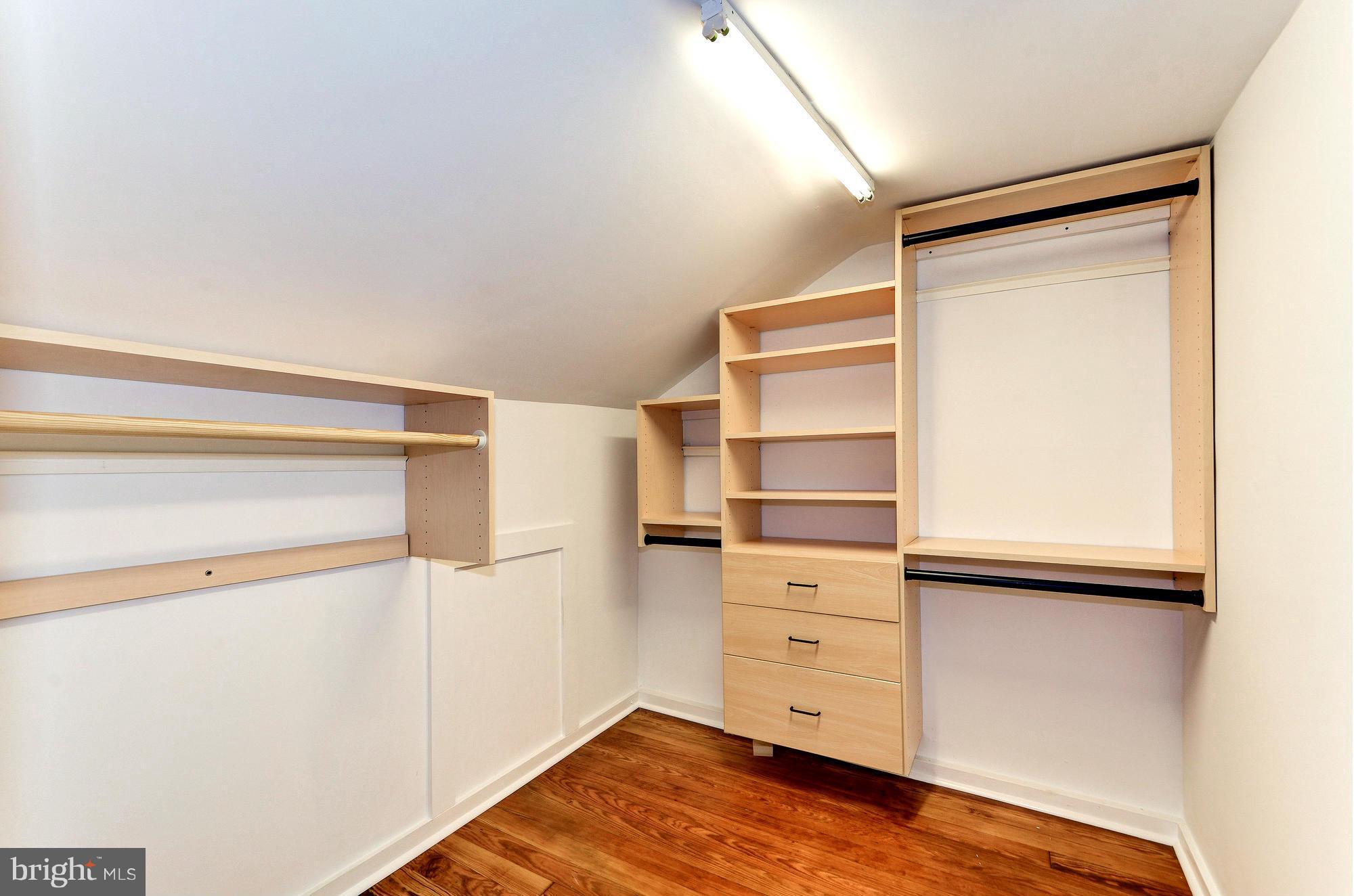 EDGEWATER BEACH - Residential