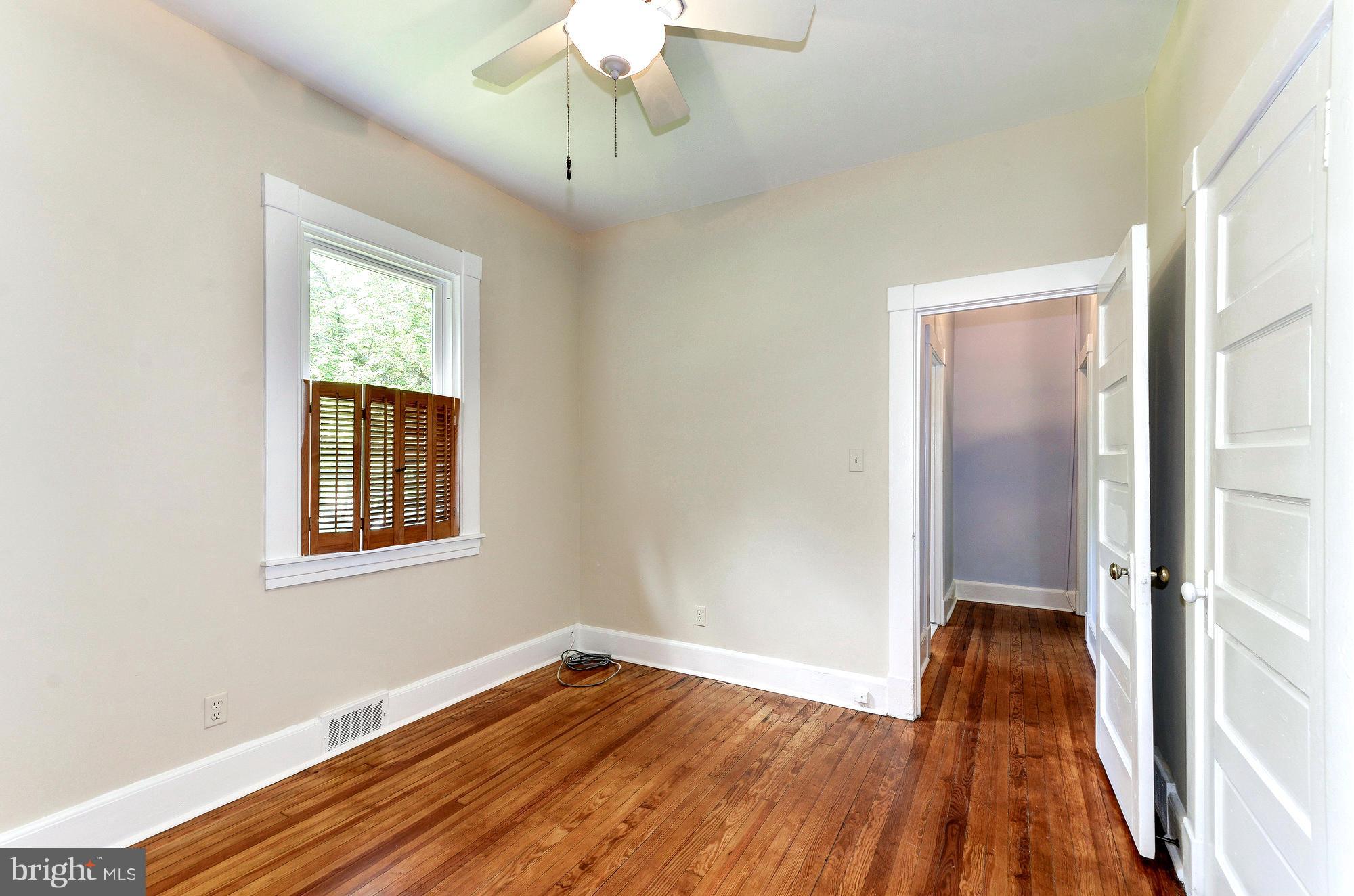 EDGEWATER BEACH - Residential