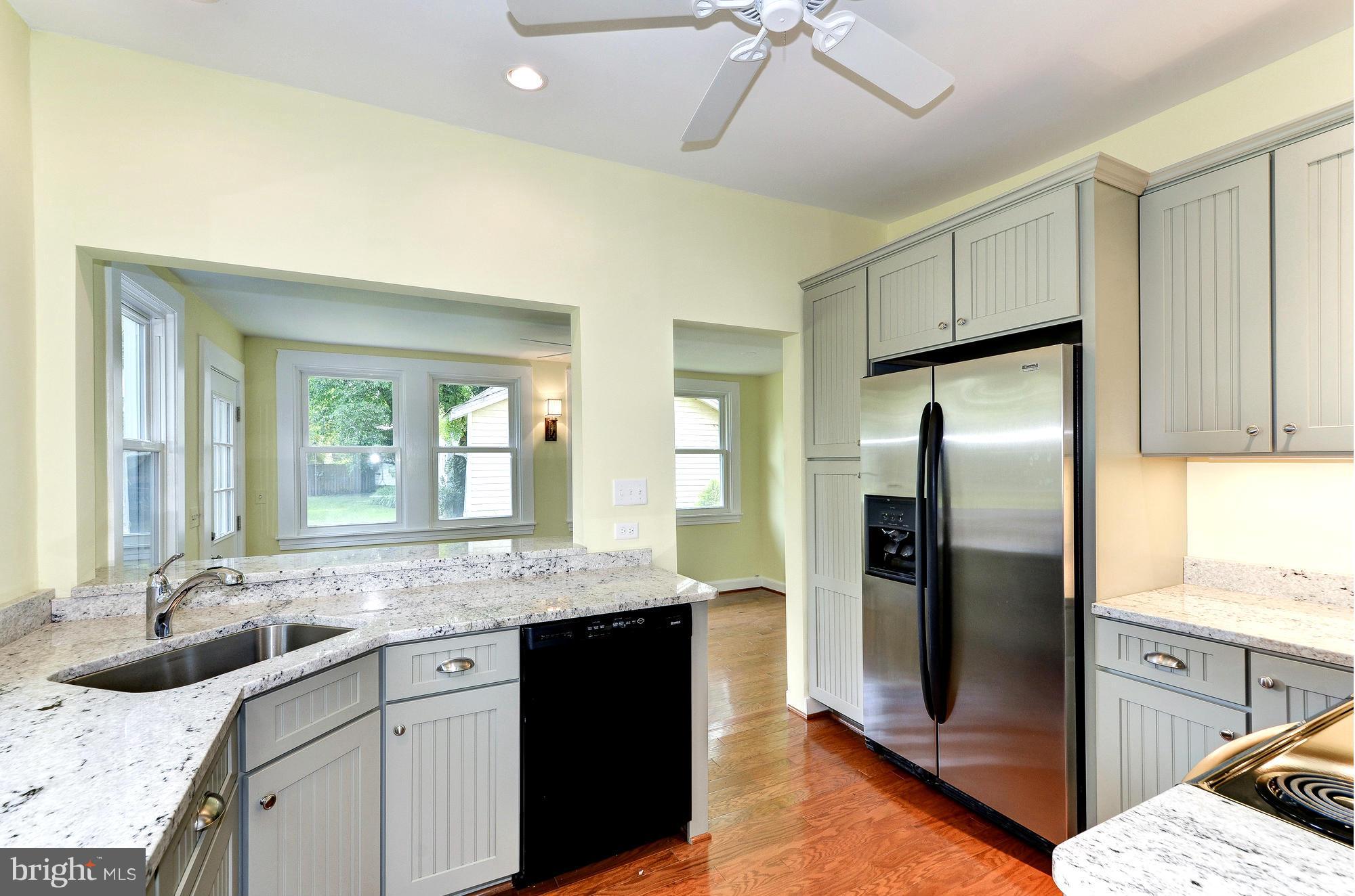 EDGEWATER BEACH - Residential