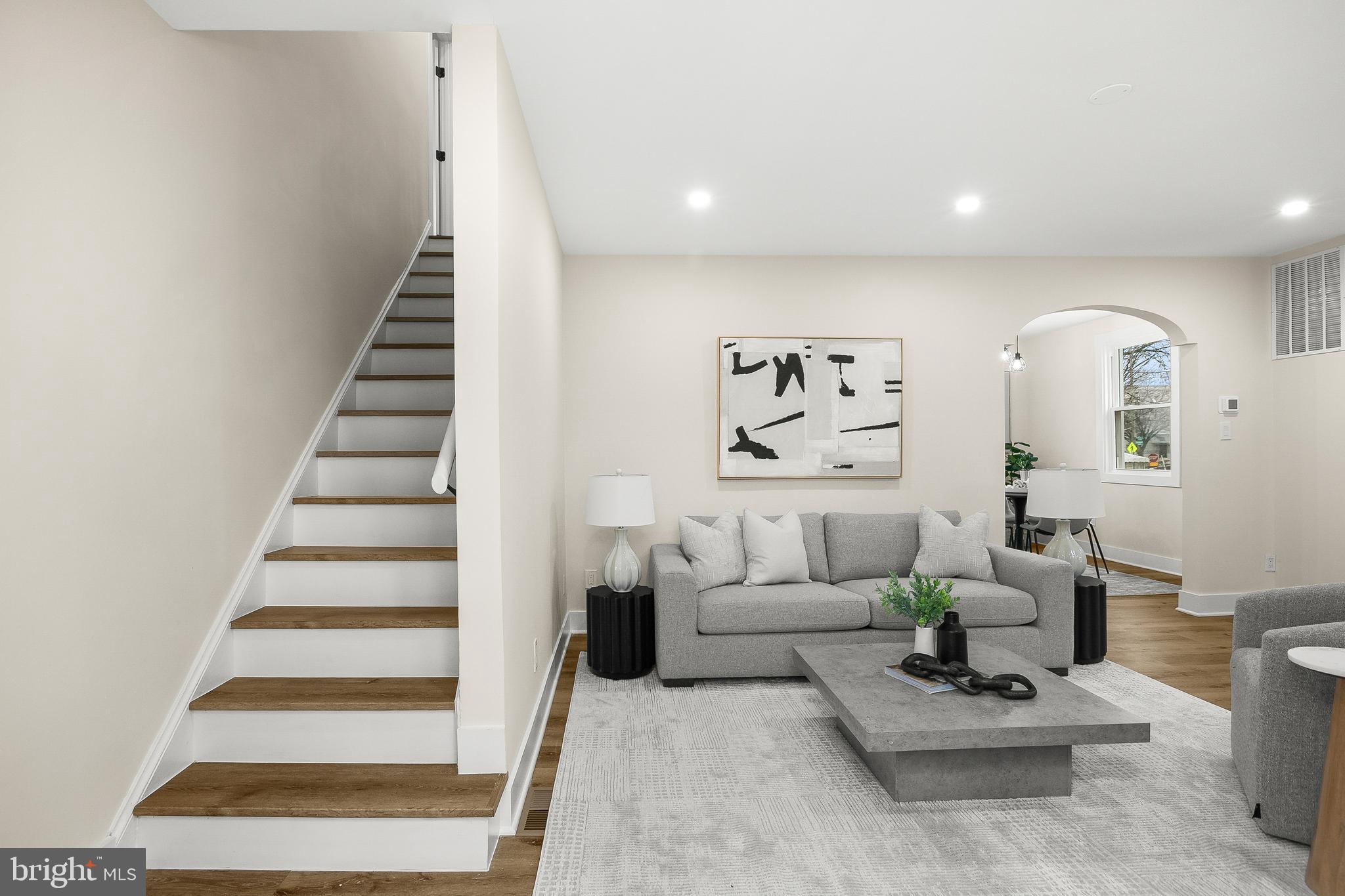 1435 CHANNING STREET NE