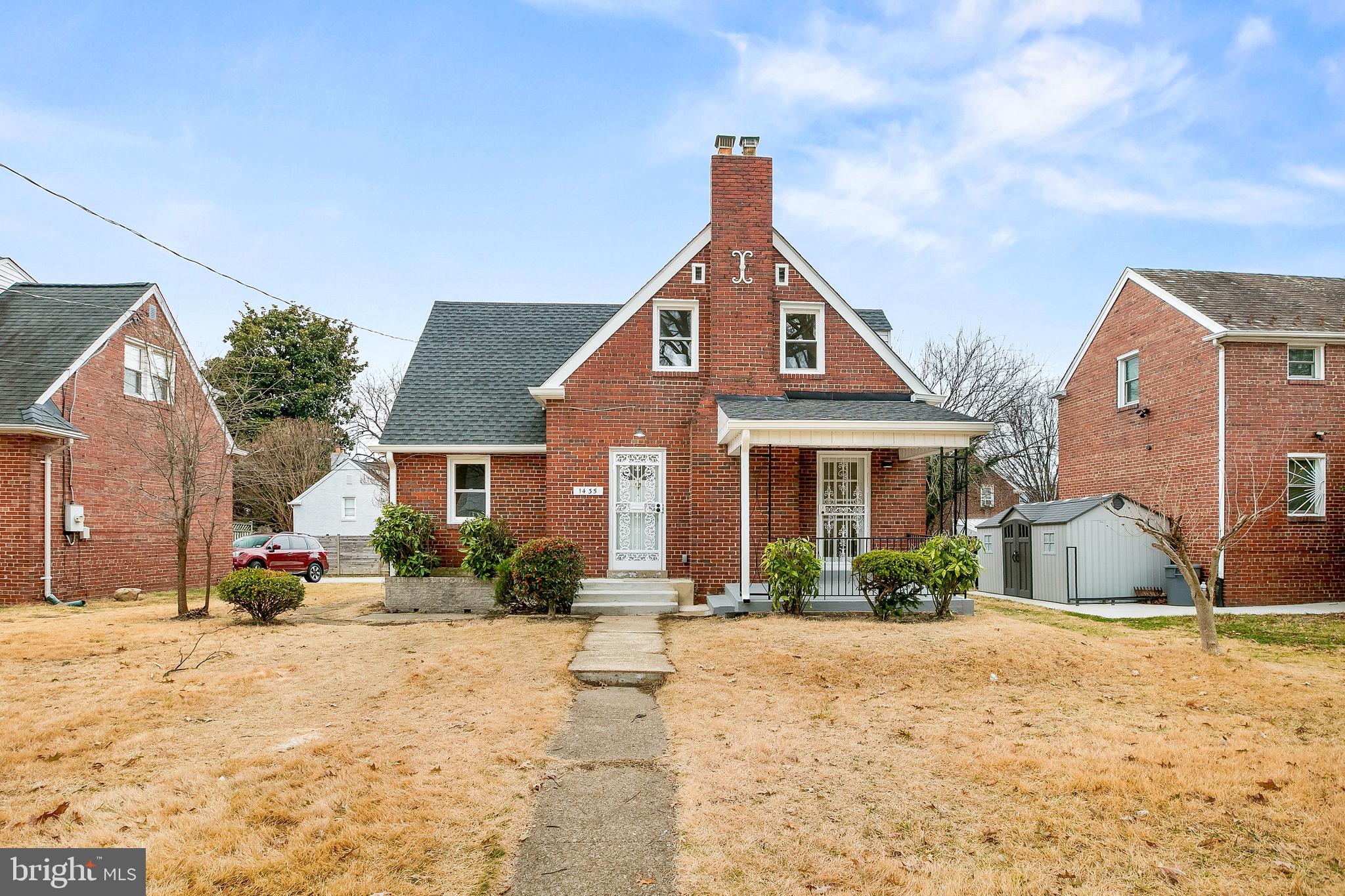 1435 CHANNING STREET NE