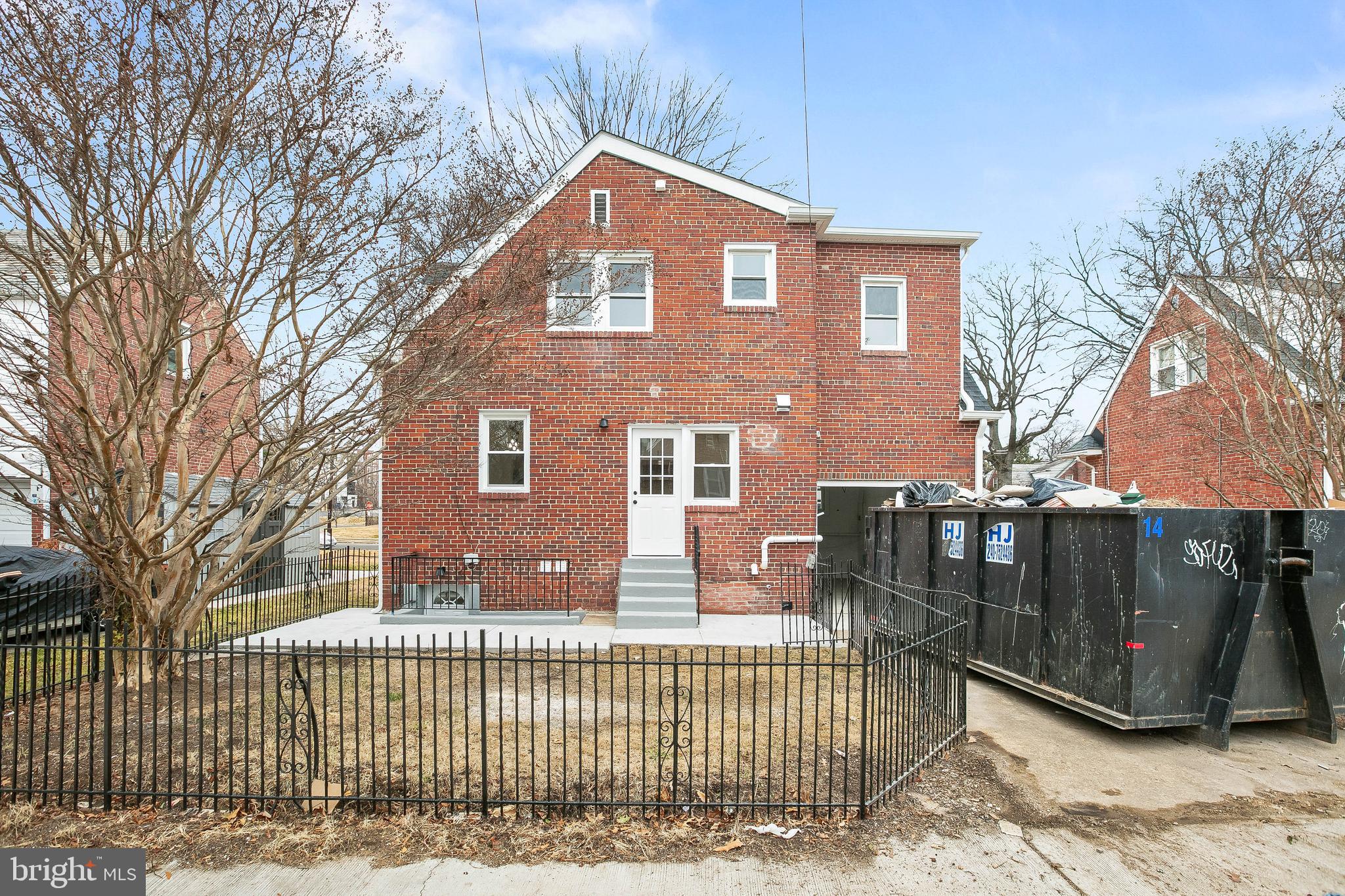 1435 CHANNING STREET NE