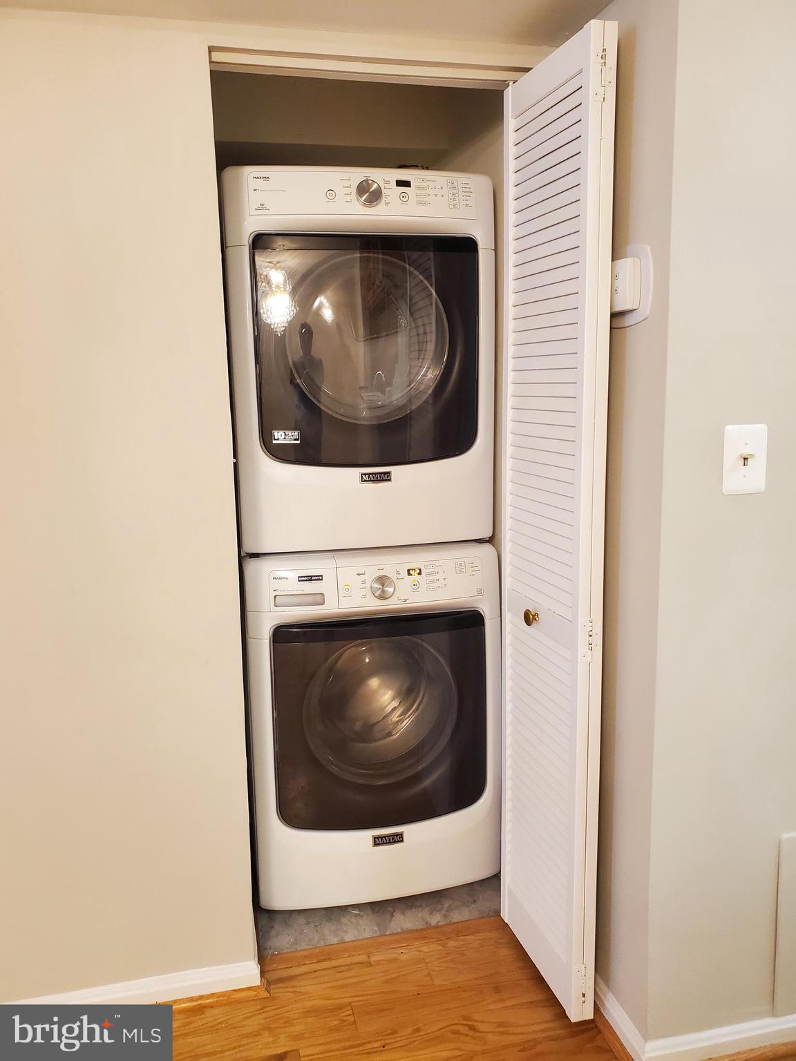 PONDS AT CENTREVILLE - Residential