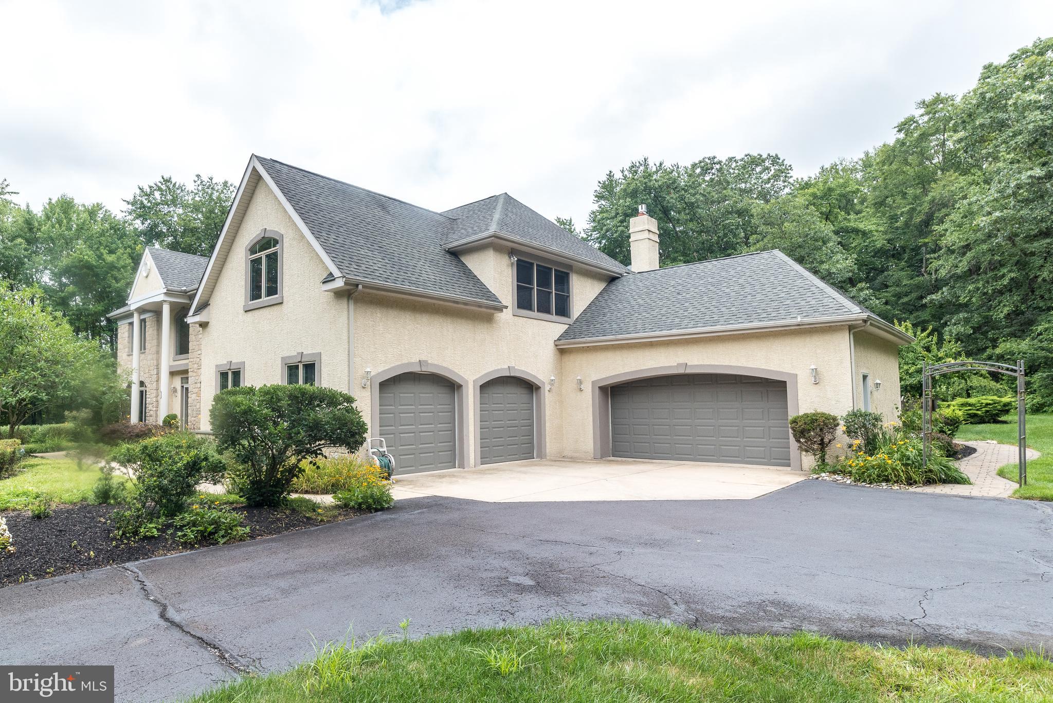 107 ARBORESQUE DRIVE