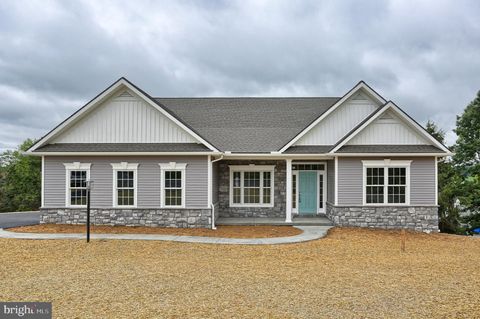 111 STARLIGHT LANE LEBANON PA 17046