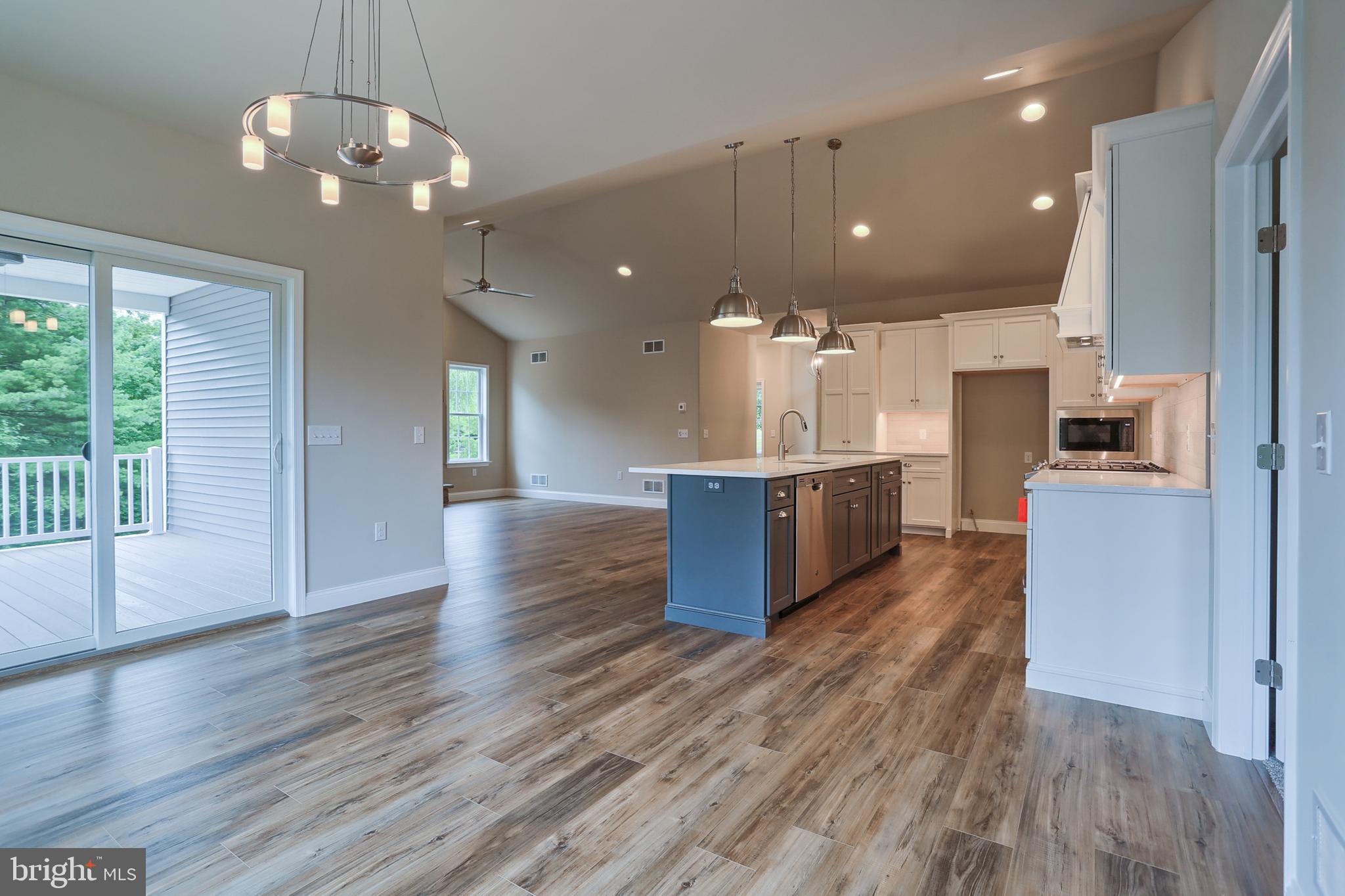 THE ESTATES AT HEARTHSIDE - Residential