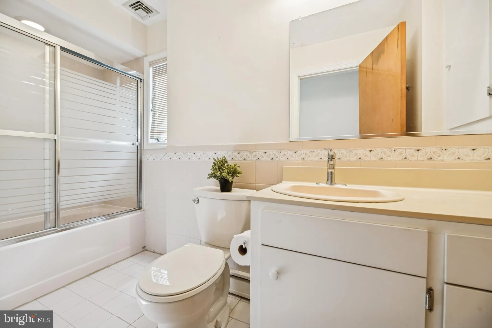 Princeton, New Jersey 08540, United States, 4 Bedrooms Bedrooms, ,3 BathroomsBathrooms,Residential,Coming Soon,96323