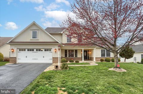 Photo of 112 KILGANNON LN, LANCASTER, PA 17603 (MLS # PALA2032674)