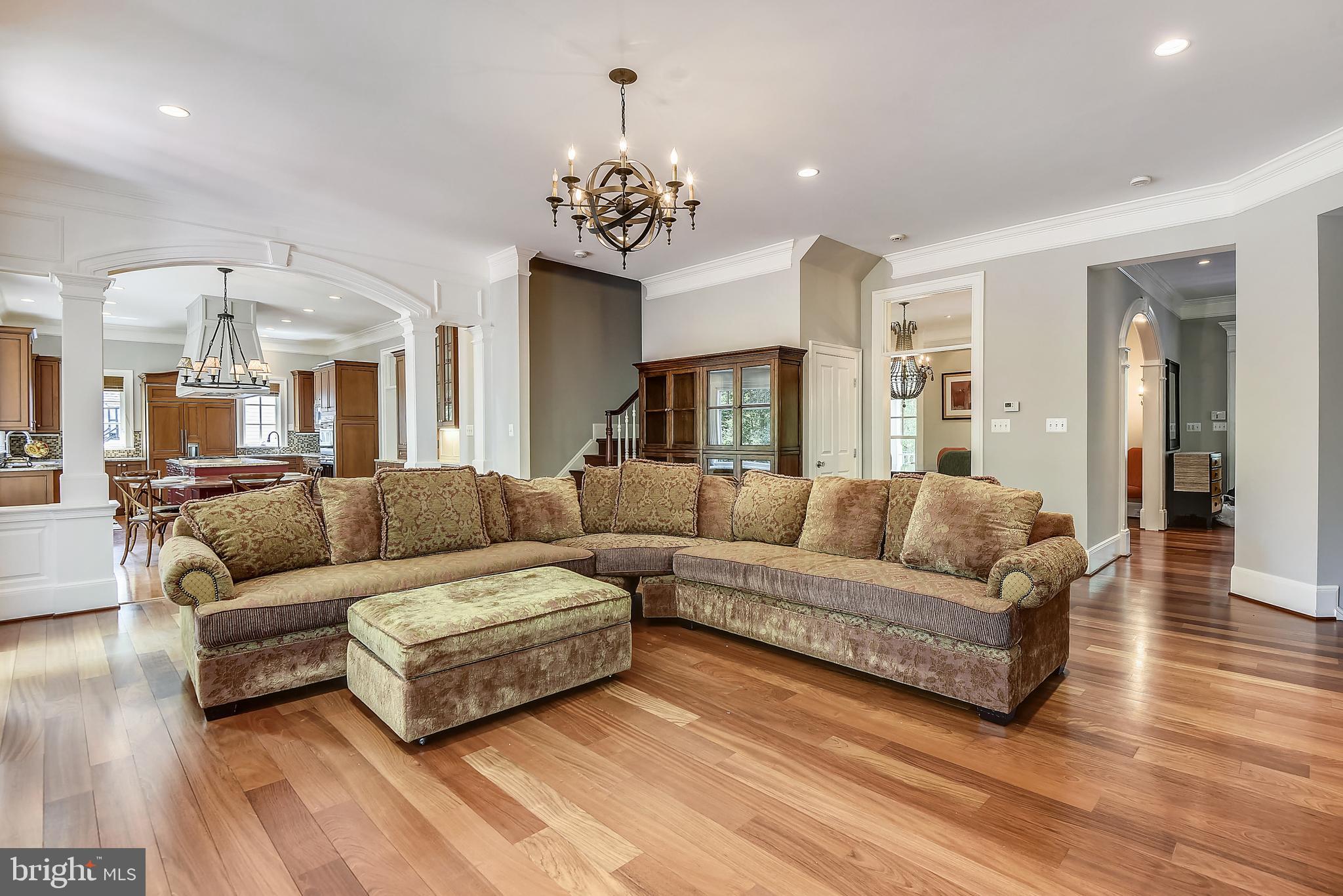 NEAR CLIFTON - Residential