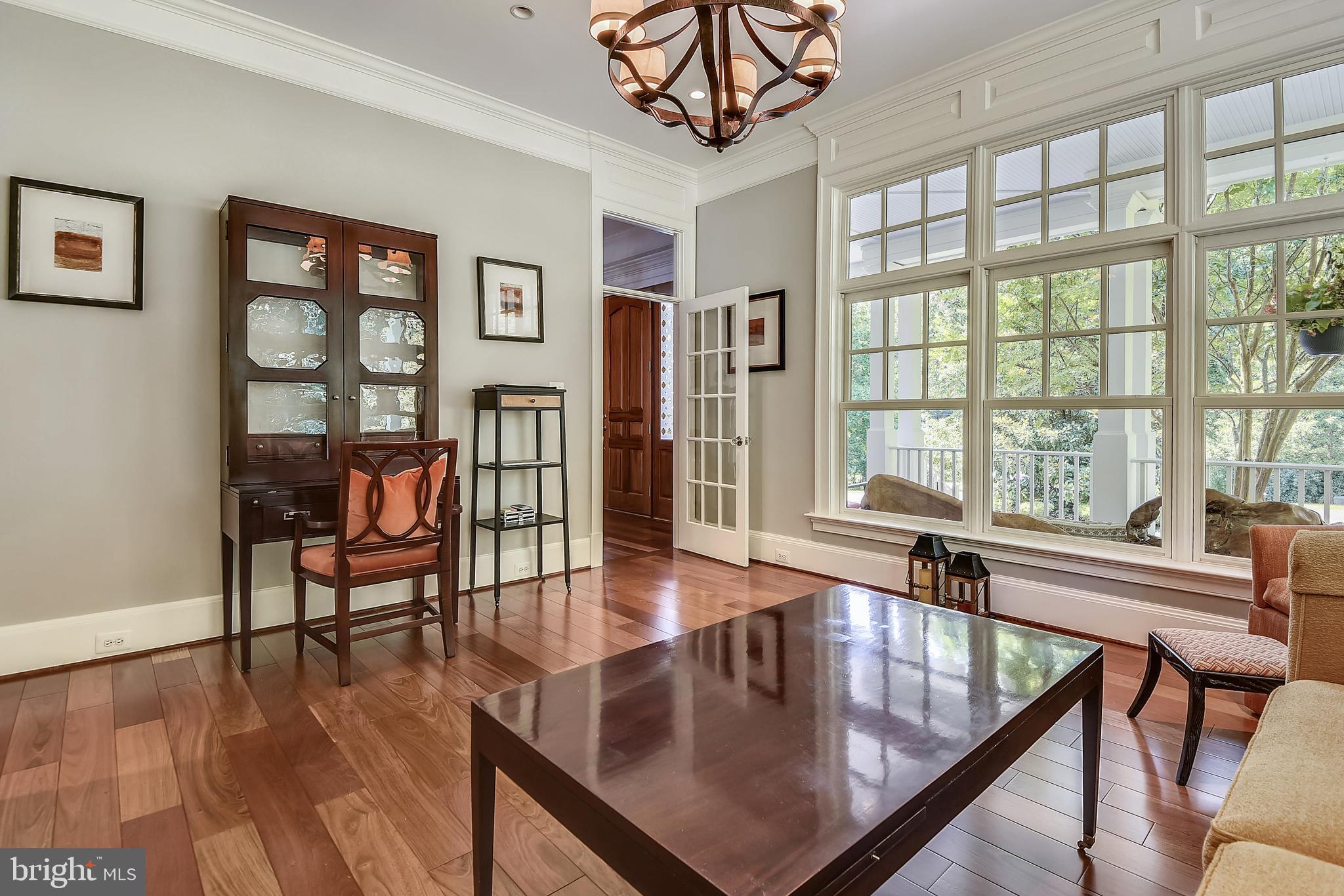 NEAR CLIFTON - Residential