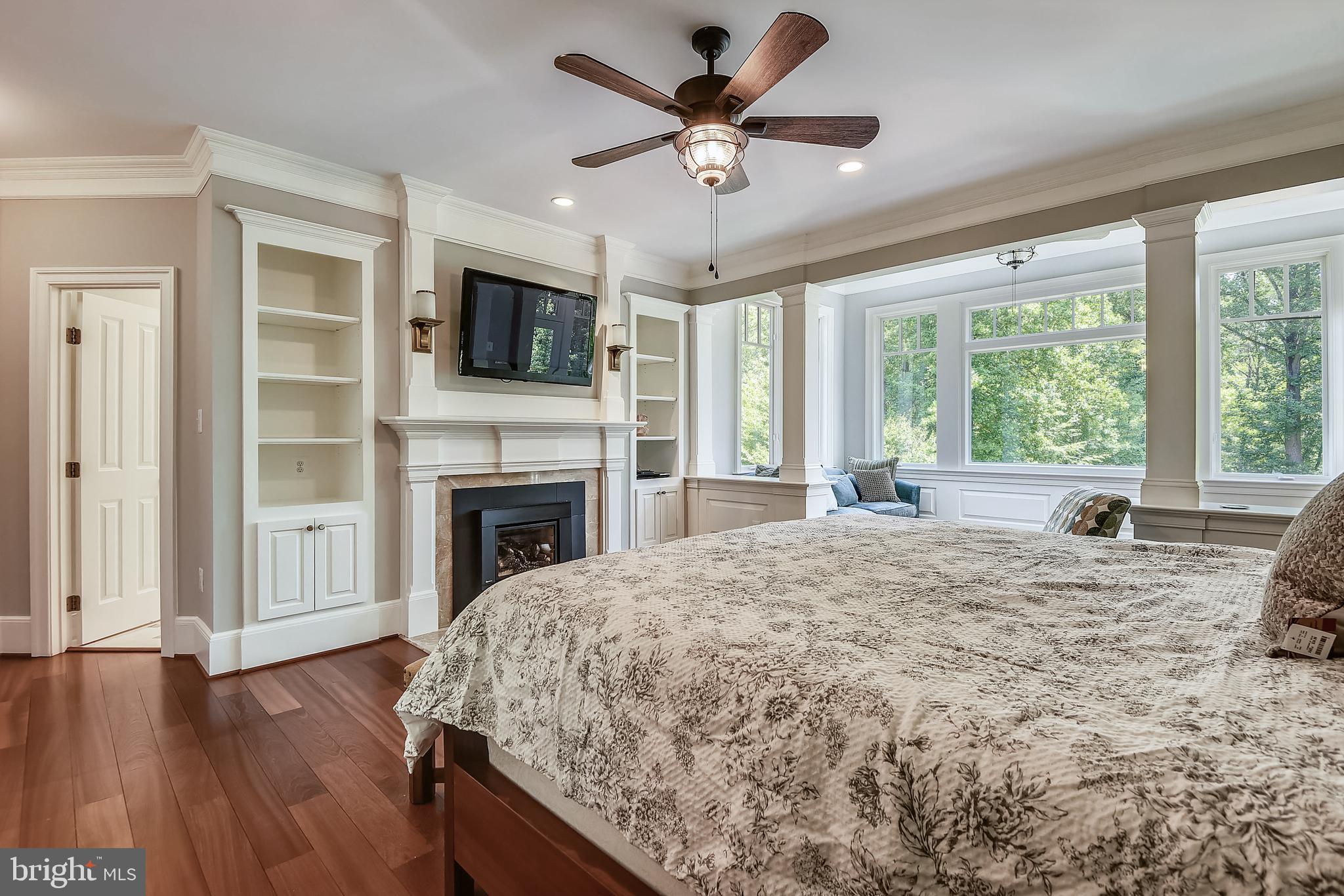 NEAR CLIFTON - Residential