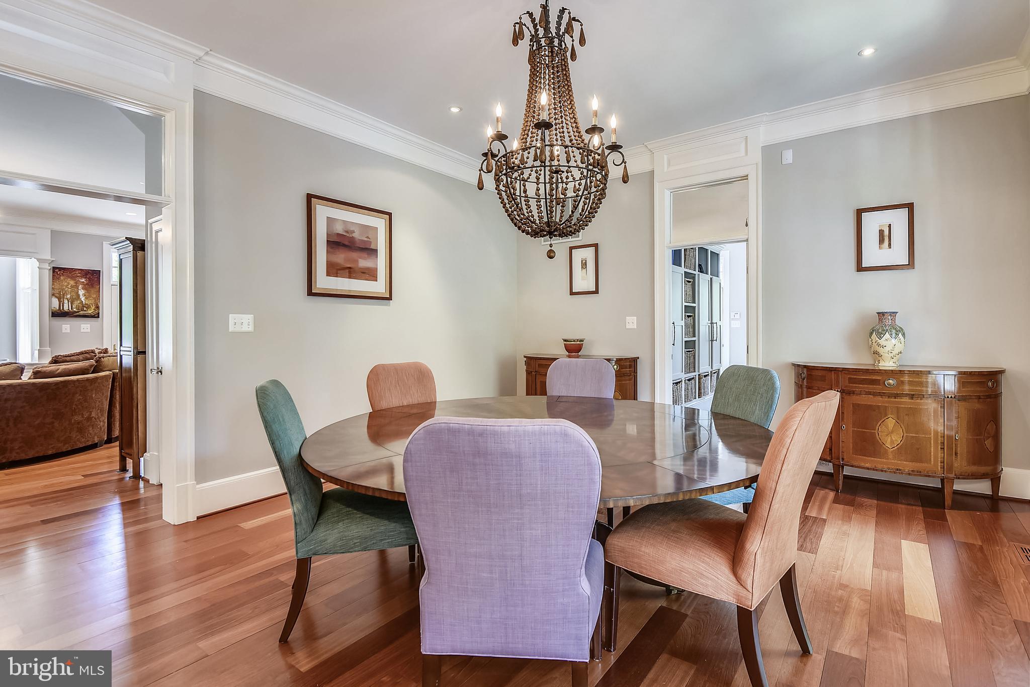 NEAR CLIFTON - Residential