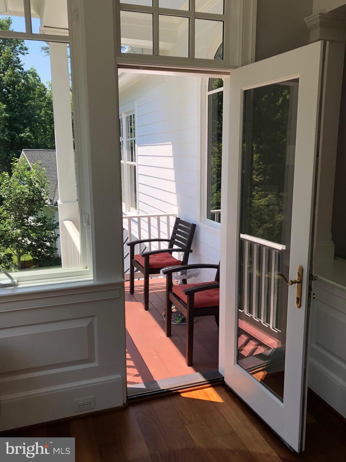 NEAR CLIFTON - Residential