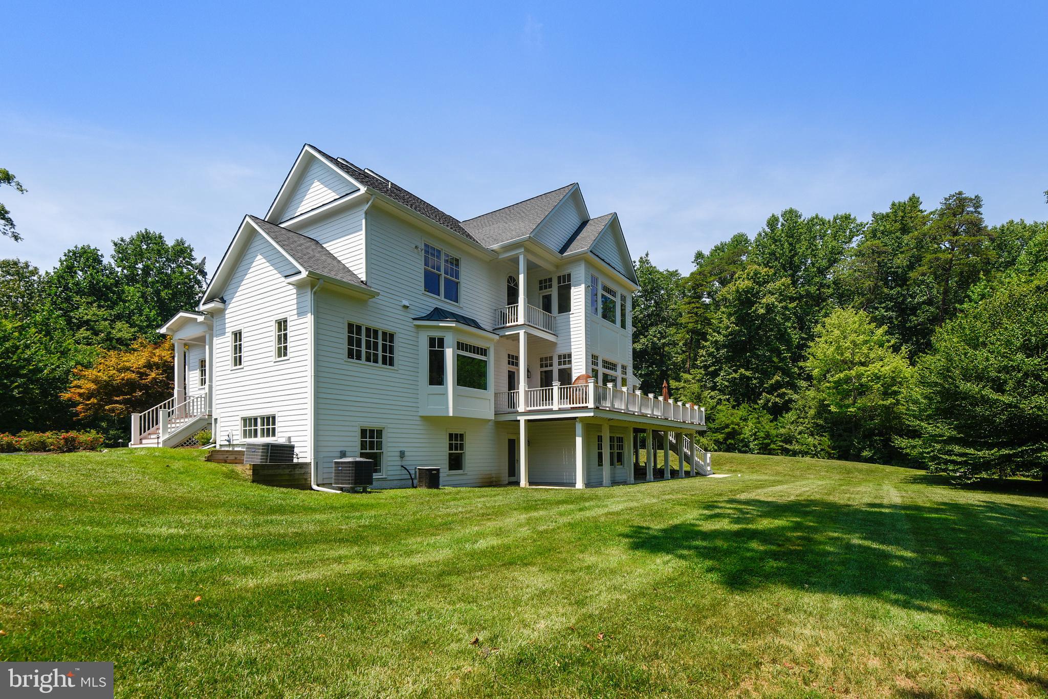 NEAR CLIFTON - Residential