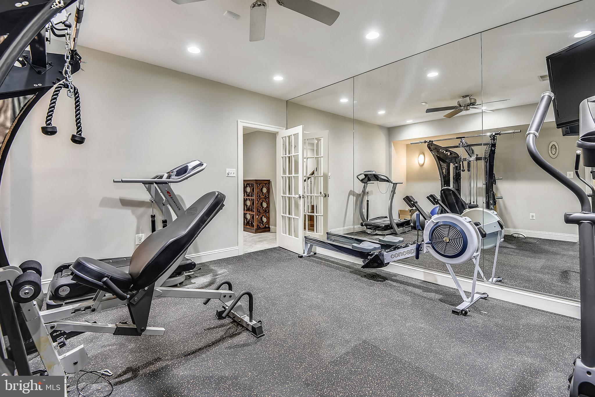 NEAR CLIFTON - Residential