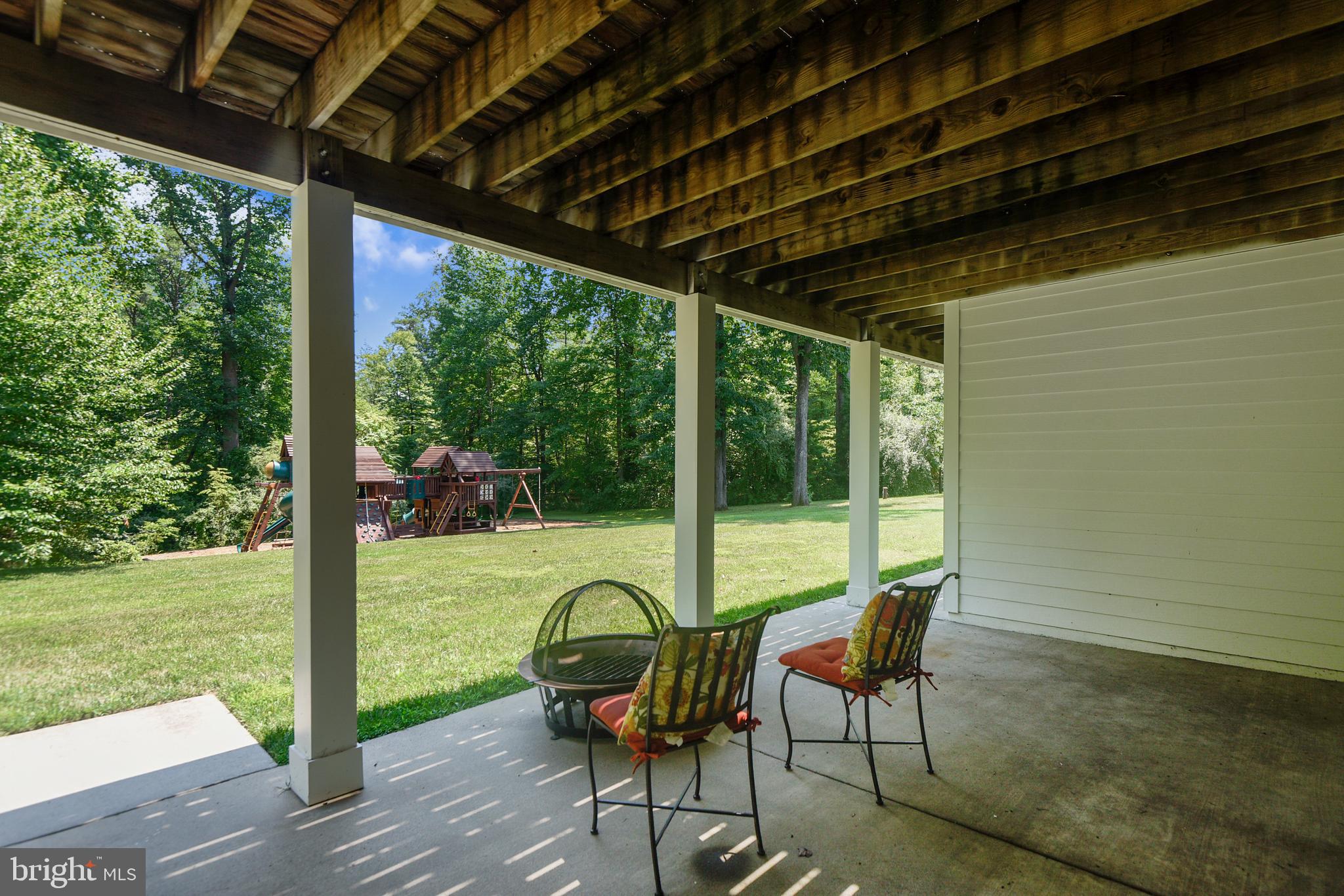 NEAR CLIFTON - Residential