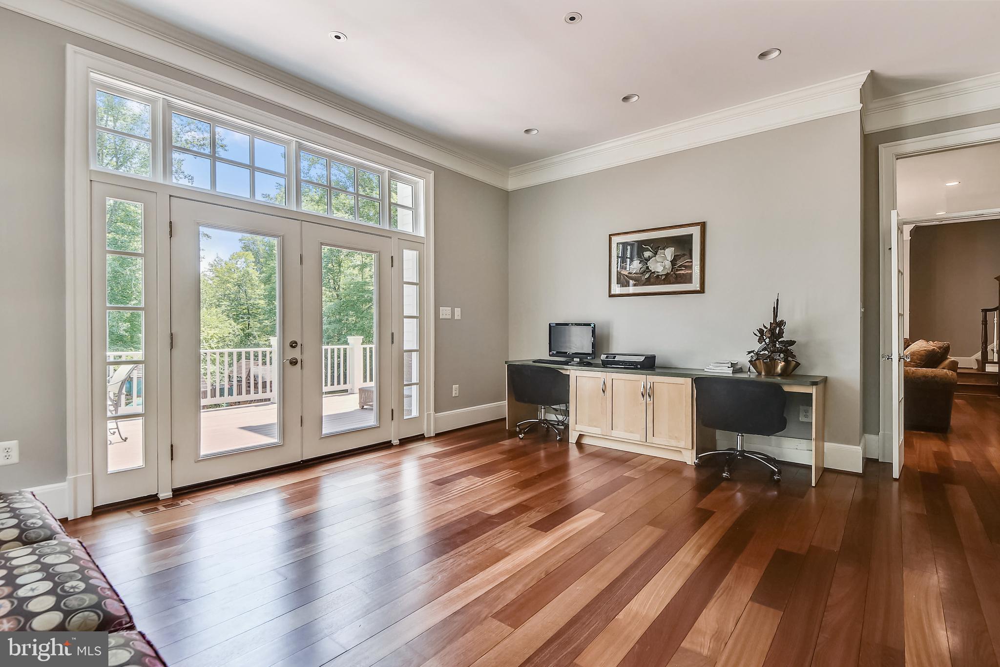 NEAR CLIFTON - Residential